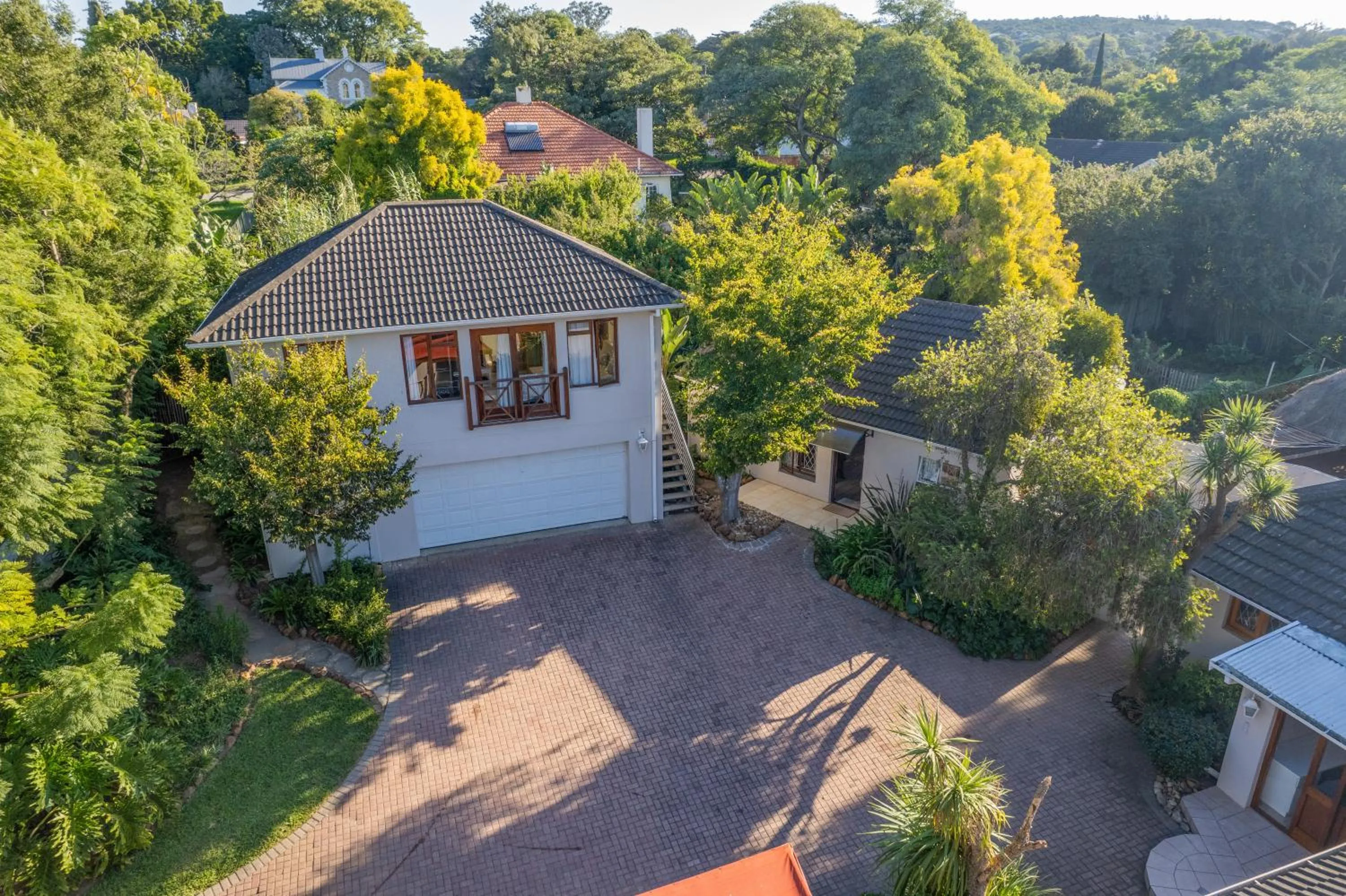 Property building in 1-on-Ross