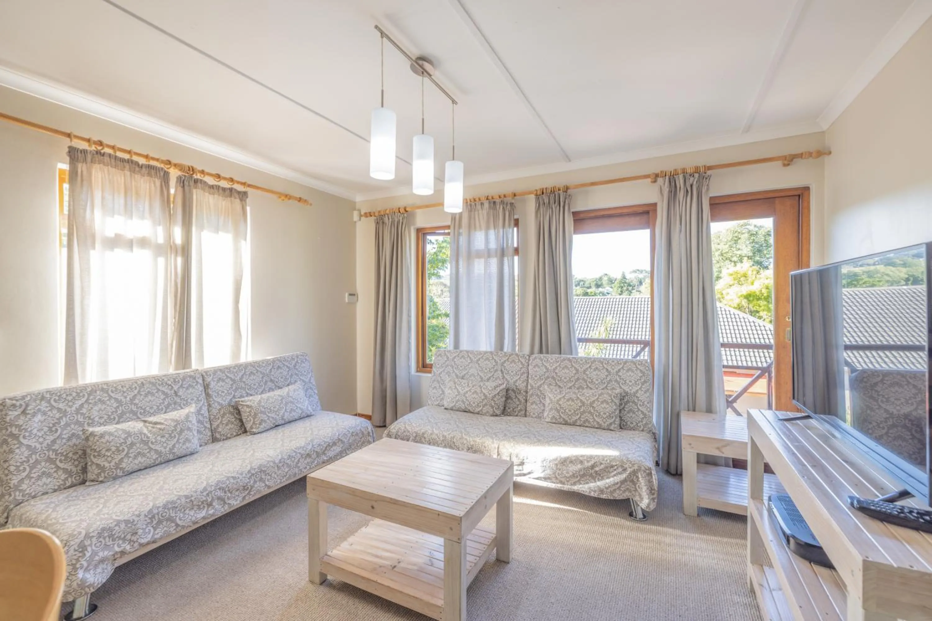 Living room in 1-on-Ross