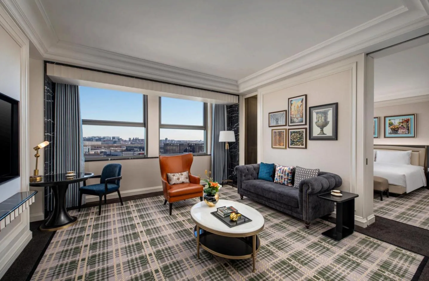 Living room, Bed in Pullman Beijing South - Newly Renovated