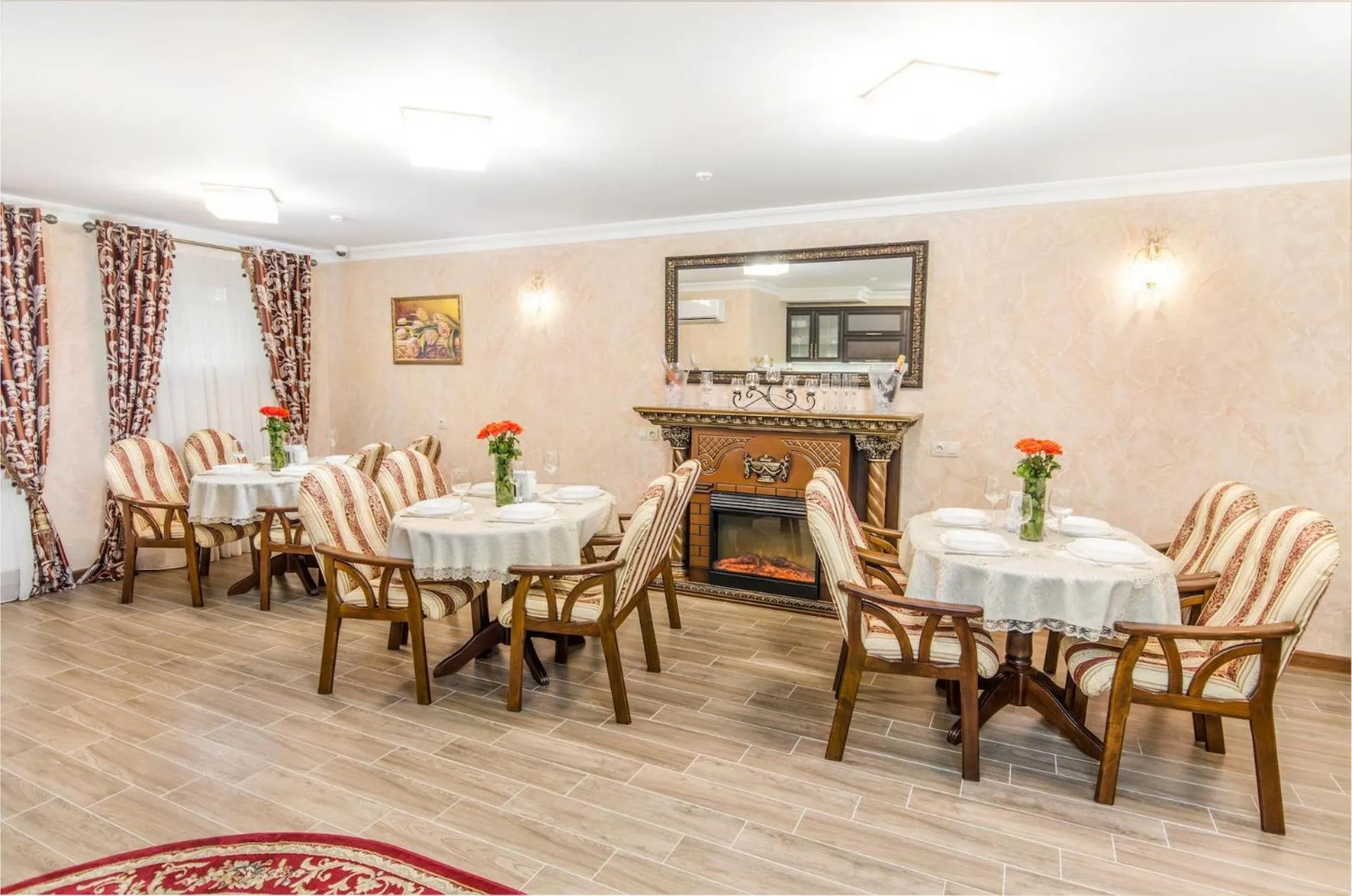 Kitchen or kitchenette in Park Lane Hotel