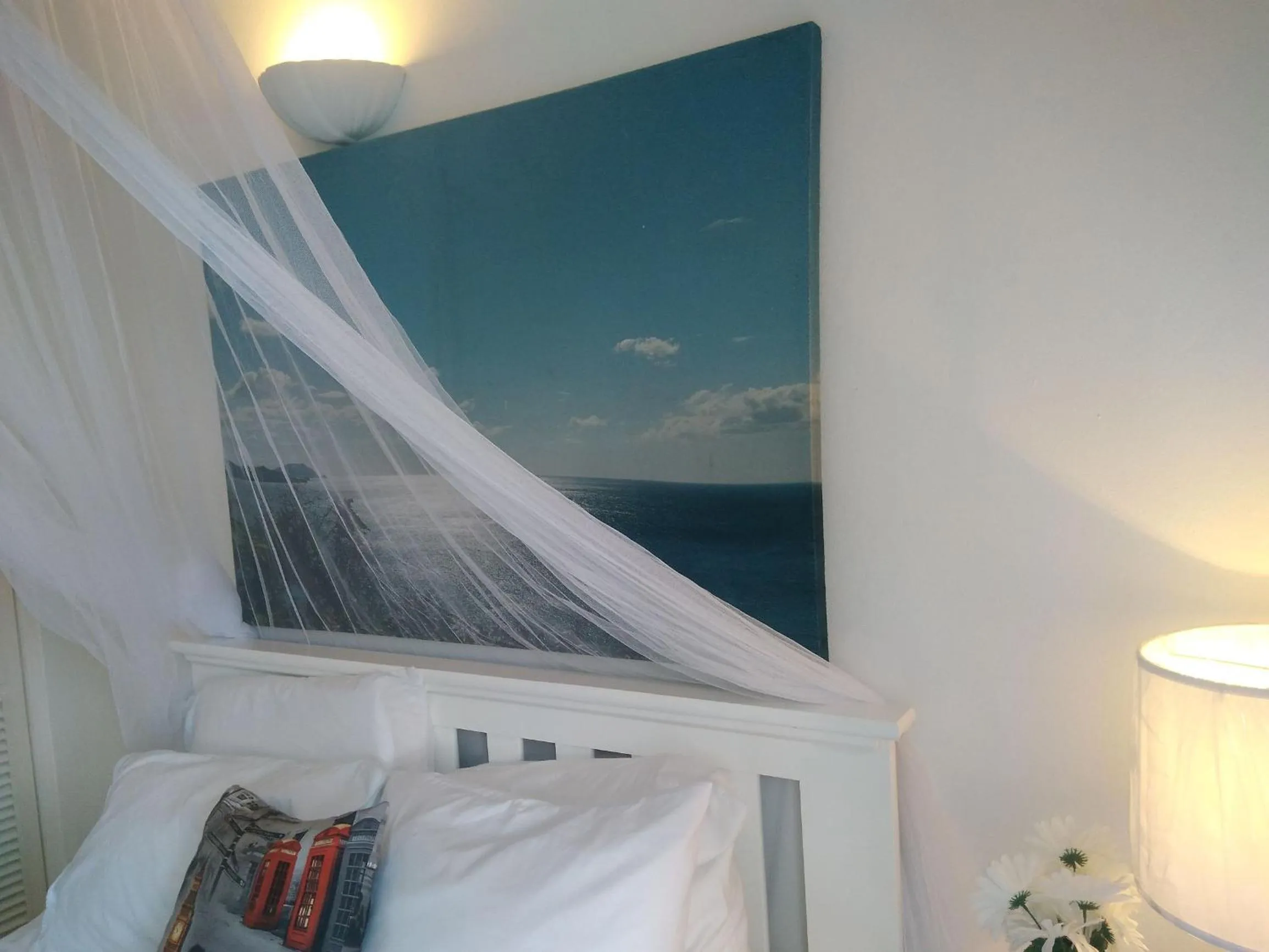 Bedroom, Bed in Blue Topaz