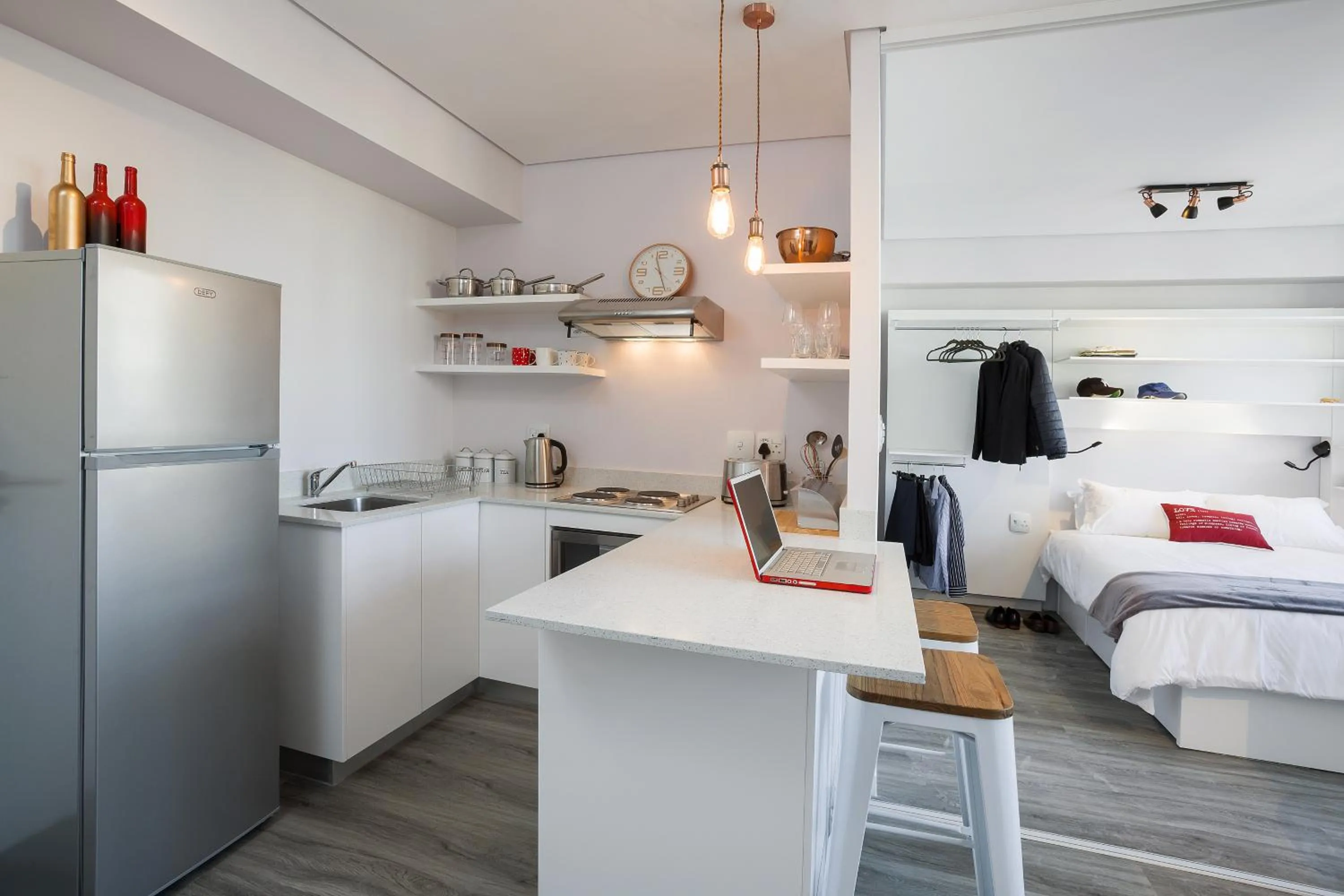 Kitchen or kitchenette, Bed in 106 On Adderley Accommodation