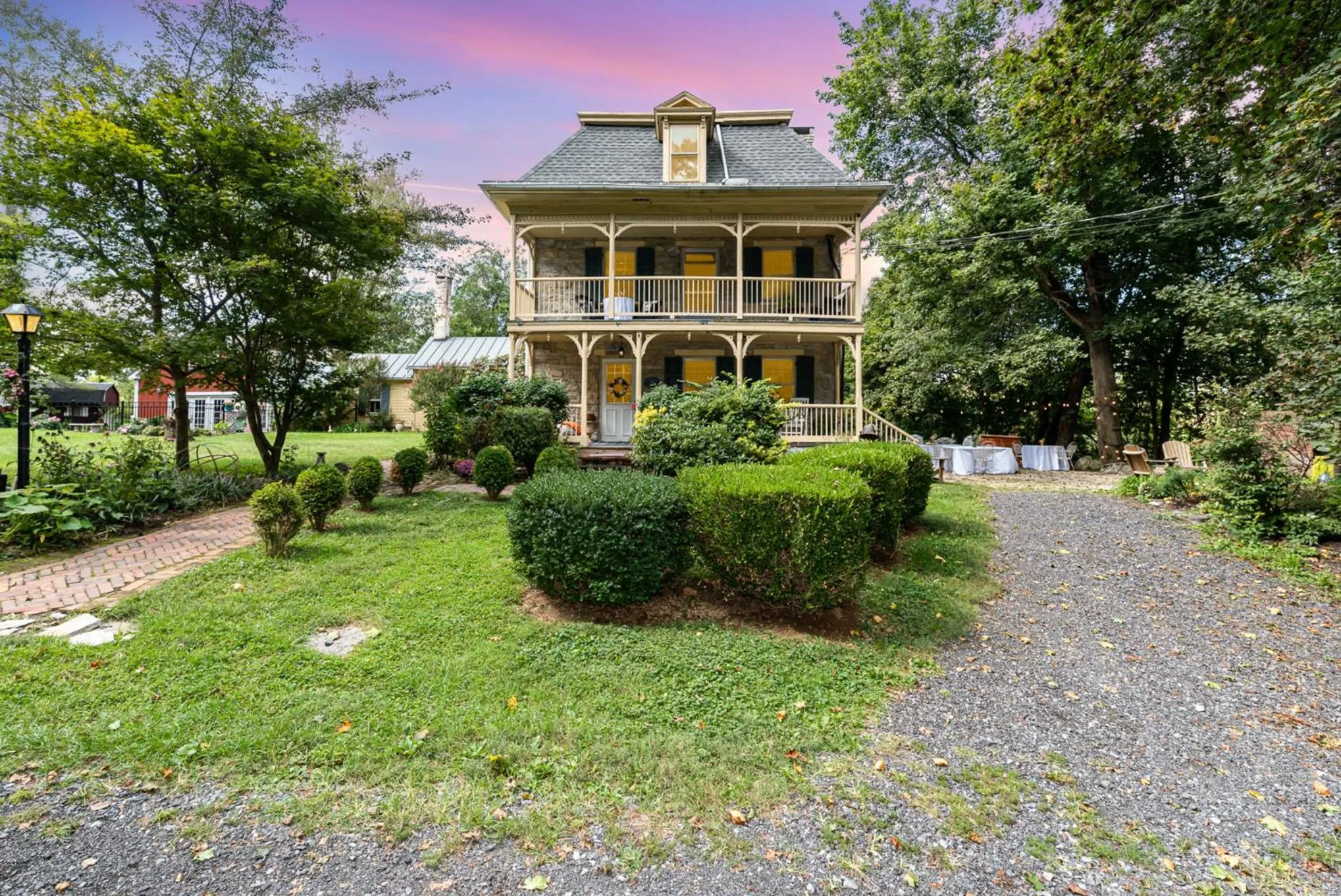 Fallen Tree Farm Bed and Breakfast