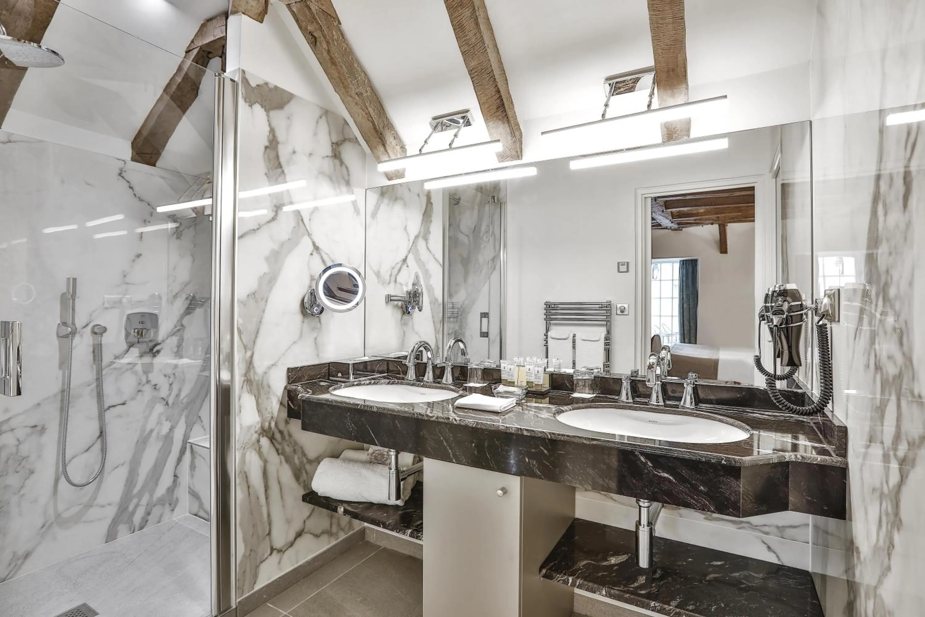 Bathroom in Château des Vigiers