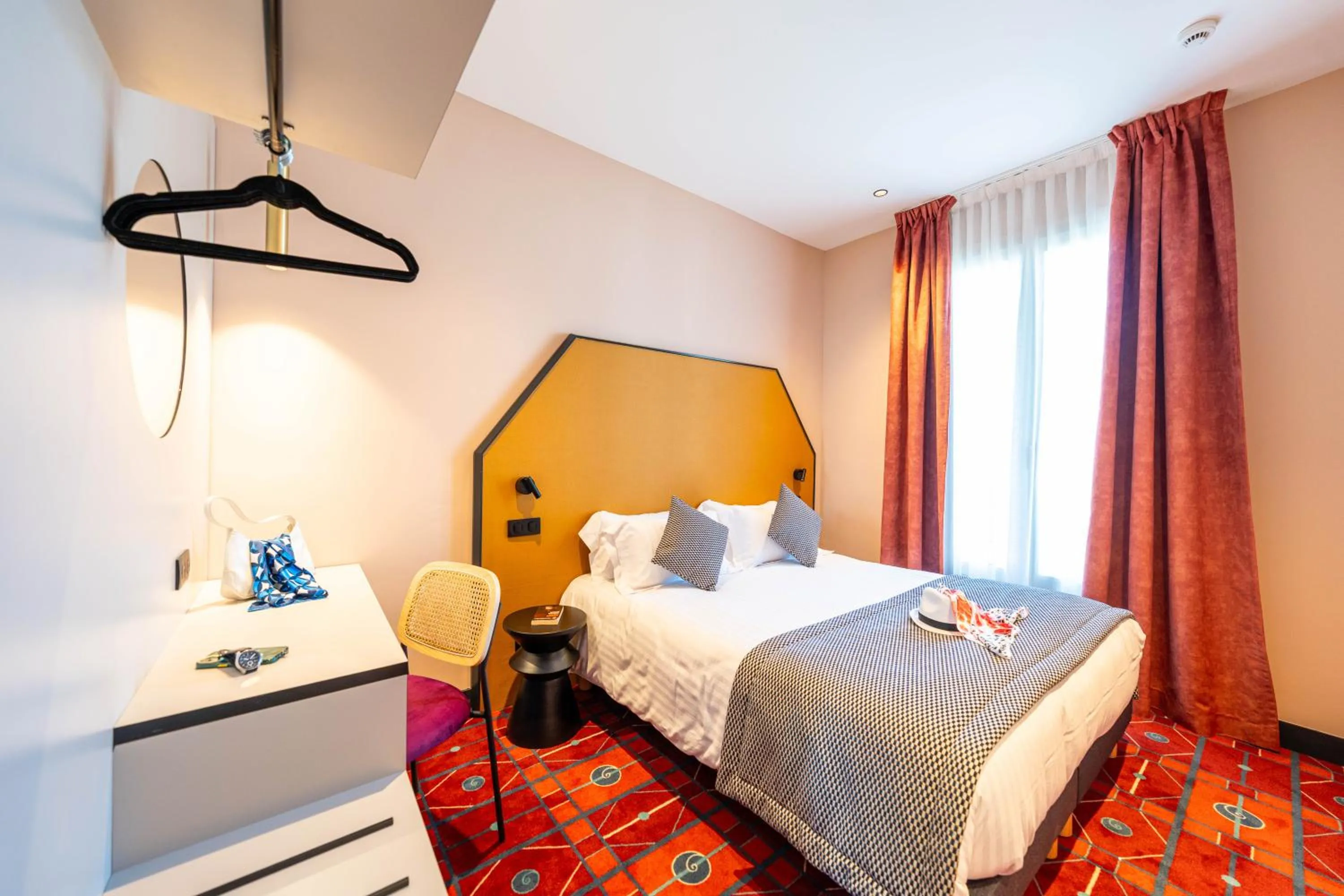 Bed in Hôtel CASA MOHO - Juan-Les-Pins