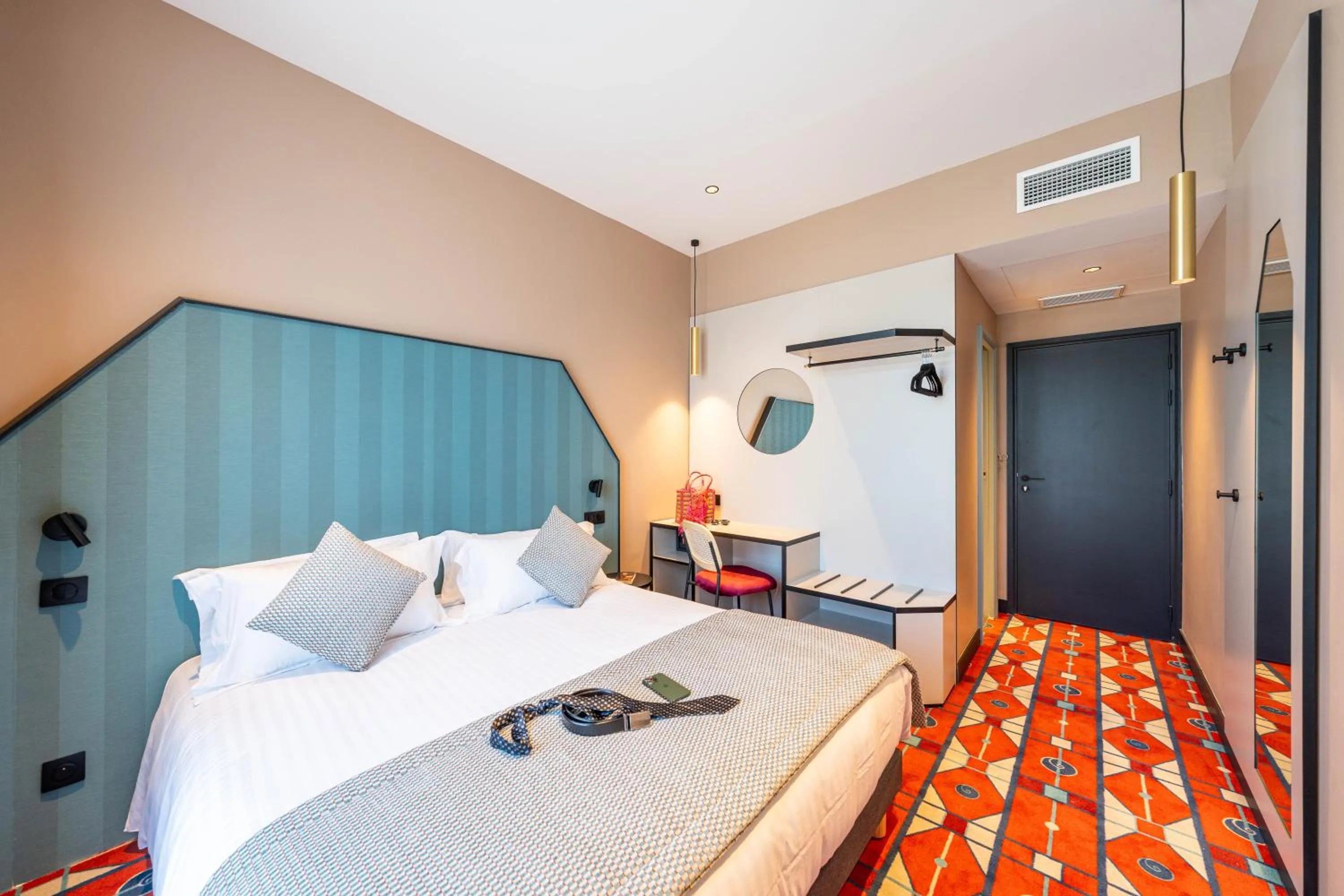 Bed in Hôtel CASA MOHO - Juan-Les-Pins