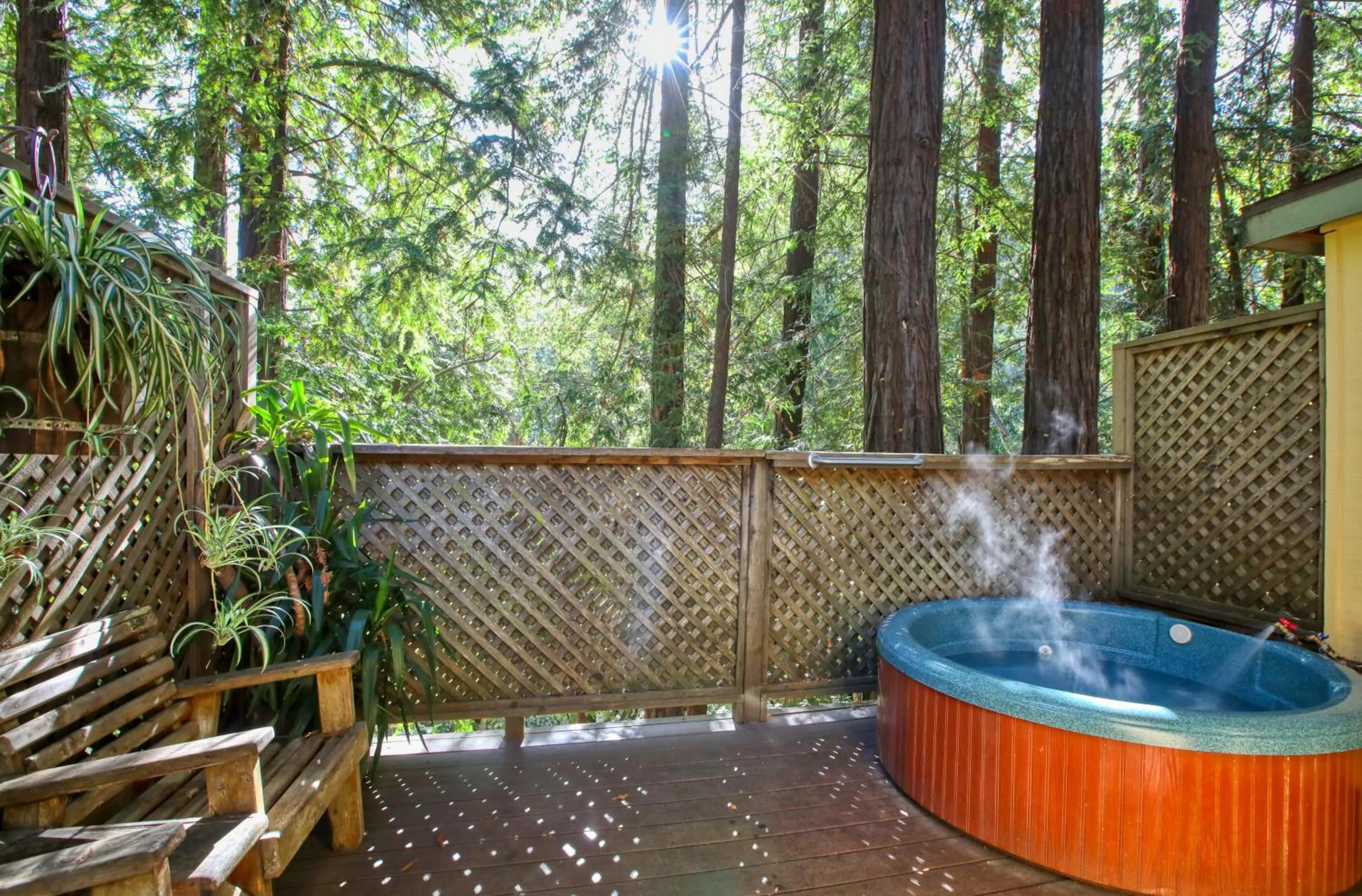 Hot Tub in Fernwood Resort