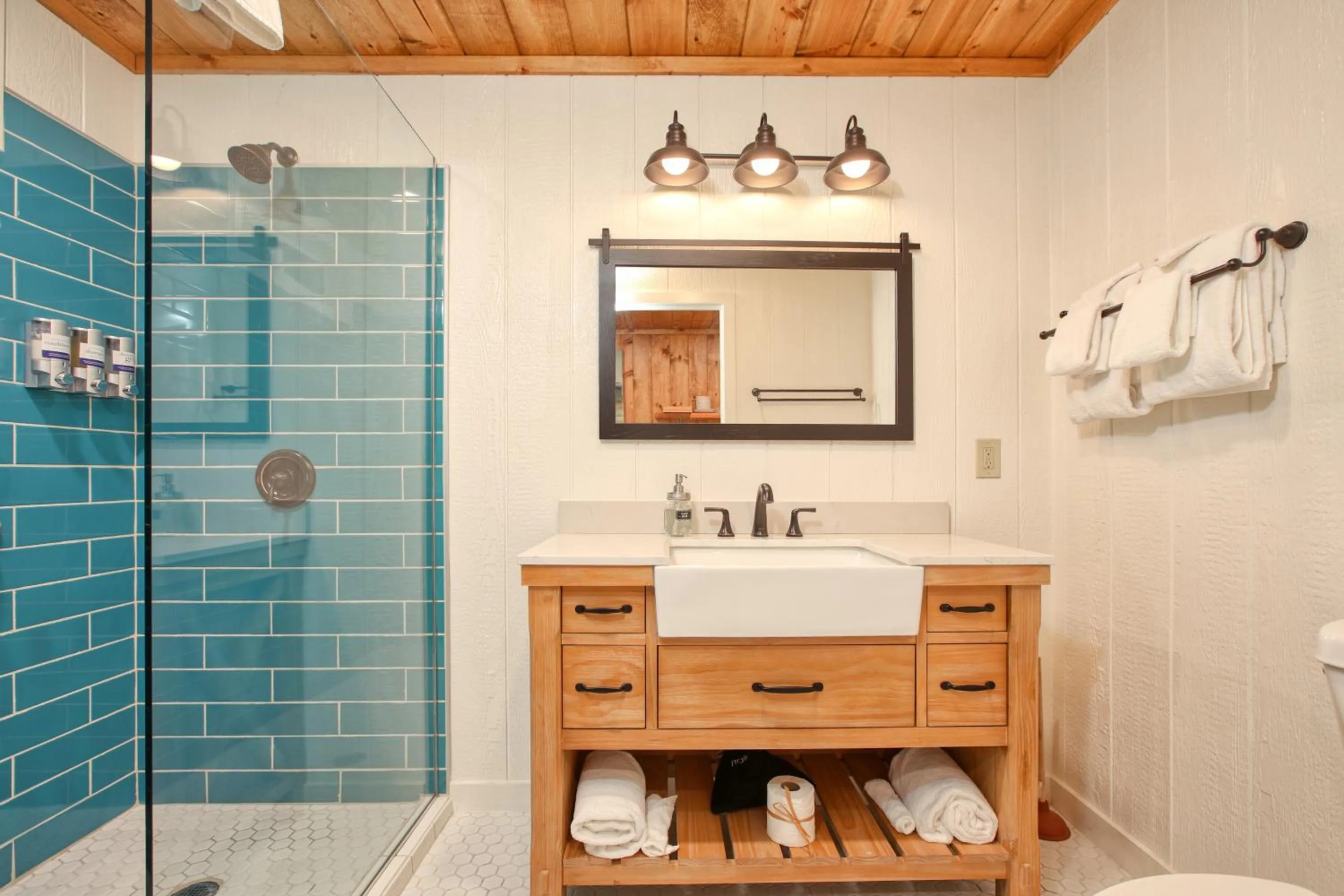 Bathroom in Fernwood Resort