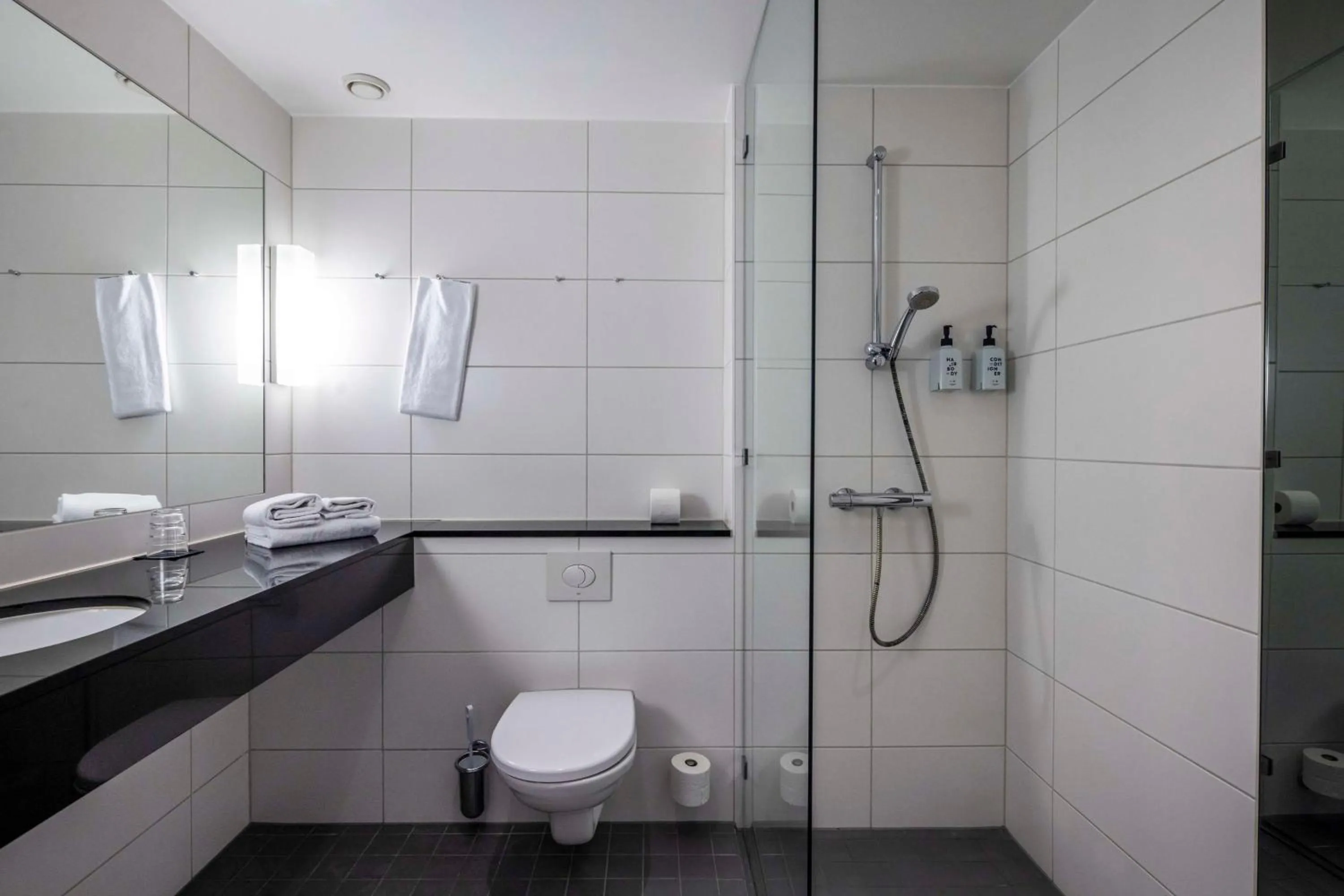 Bathroom in Scandic Sydhavnen