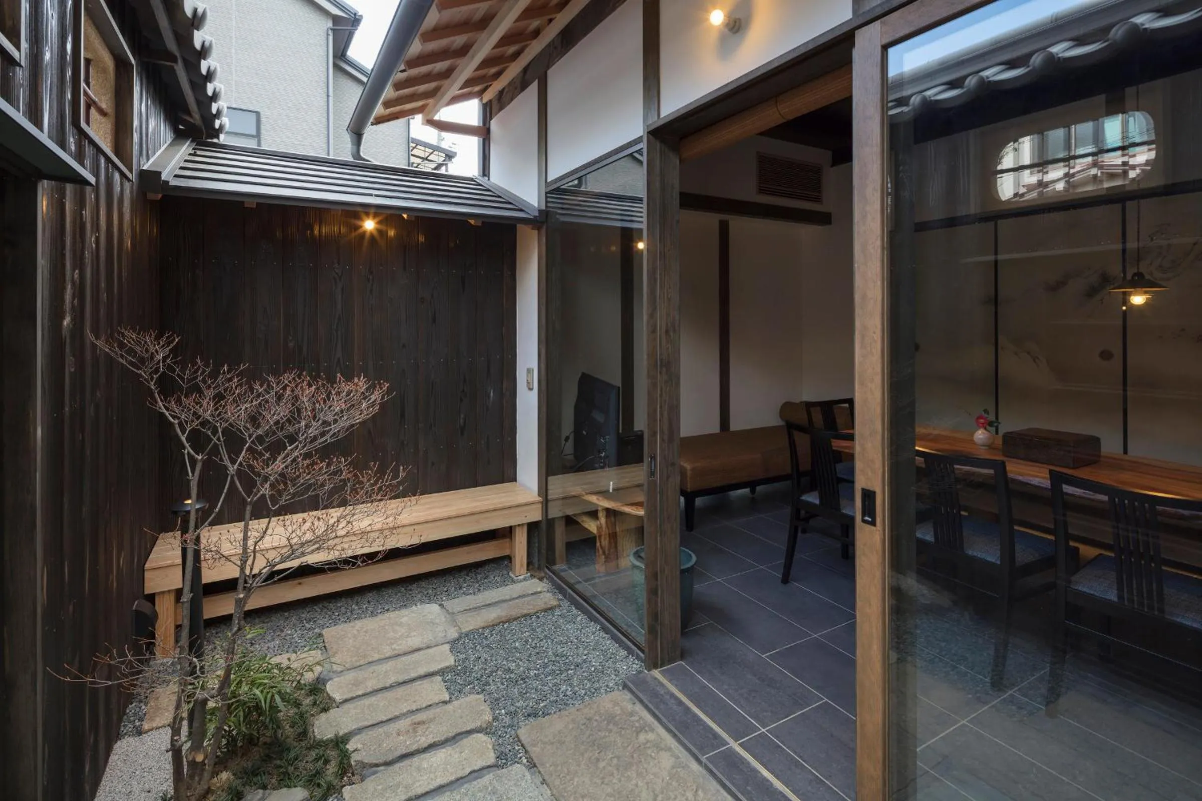 Garden in Yoitsubaki Machiya House