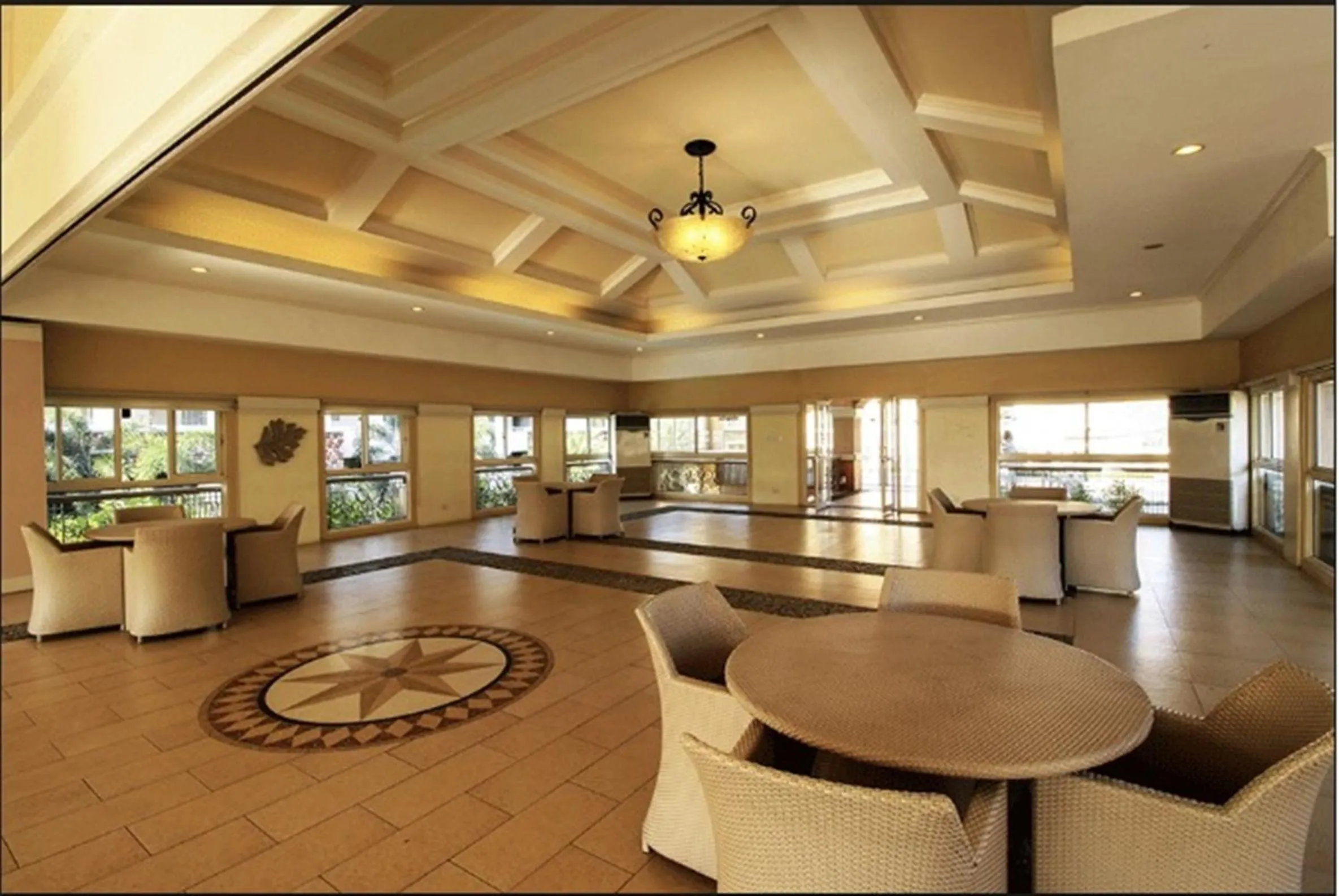 Banquet/Function facilities in 2 BR Sorrento Oasis