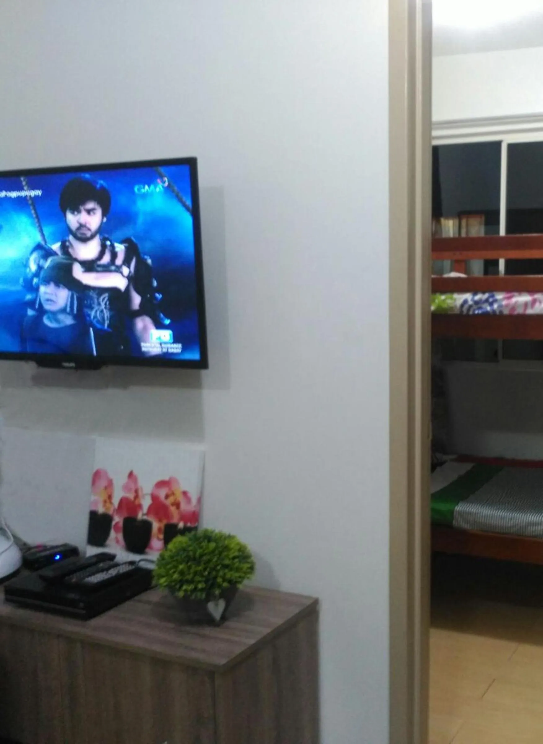 Living room in 2 BR Sorrento Oasis