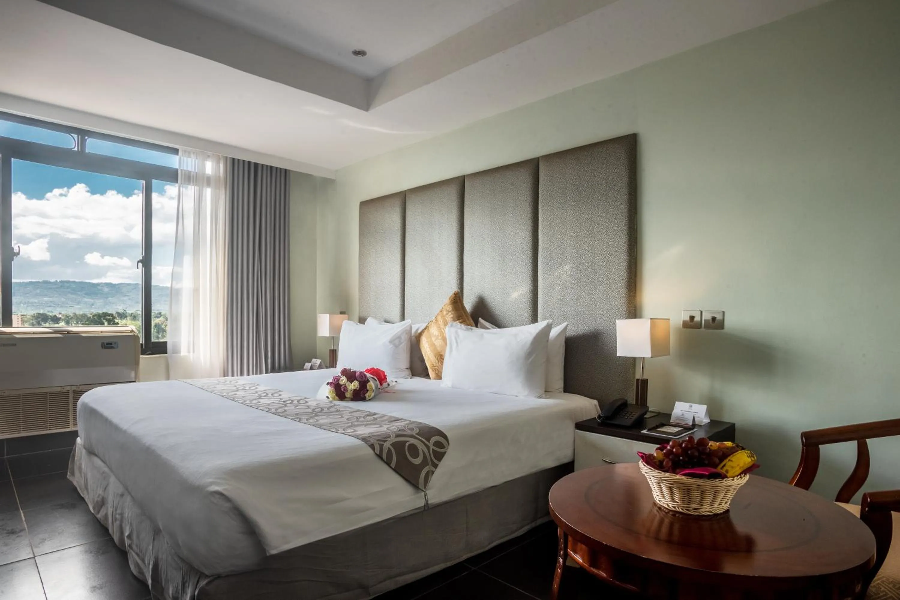 Property building, Bed in Gelian Hotel