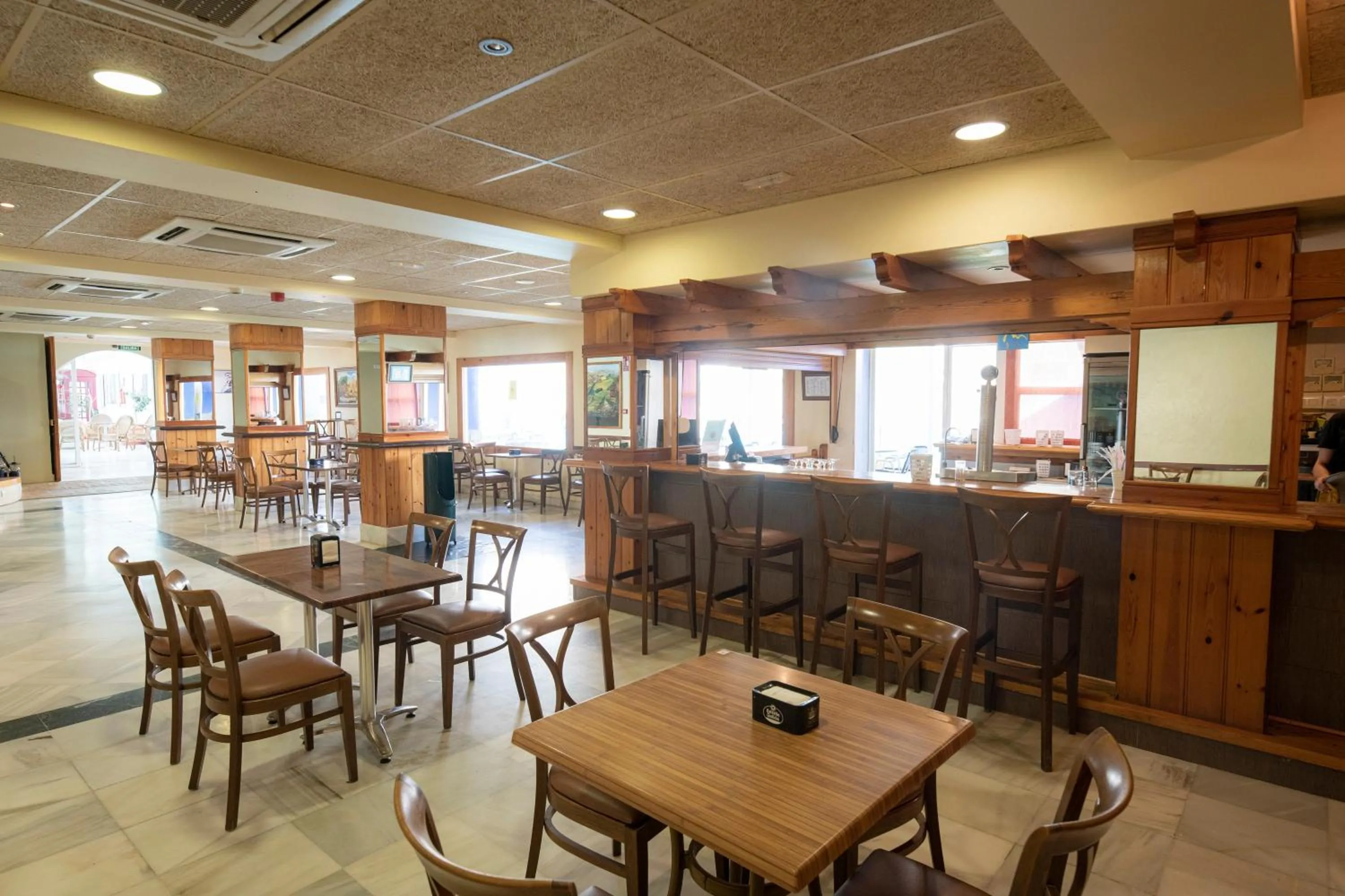 Lounge or bar in Destinos de Sol Roquetas de Mar - Montepío Minería