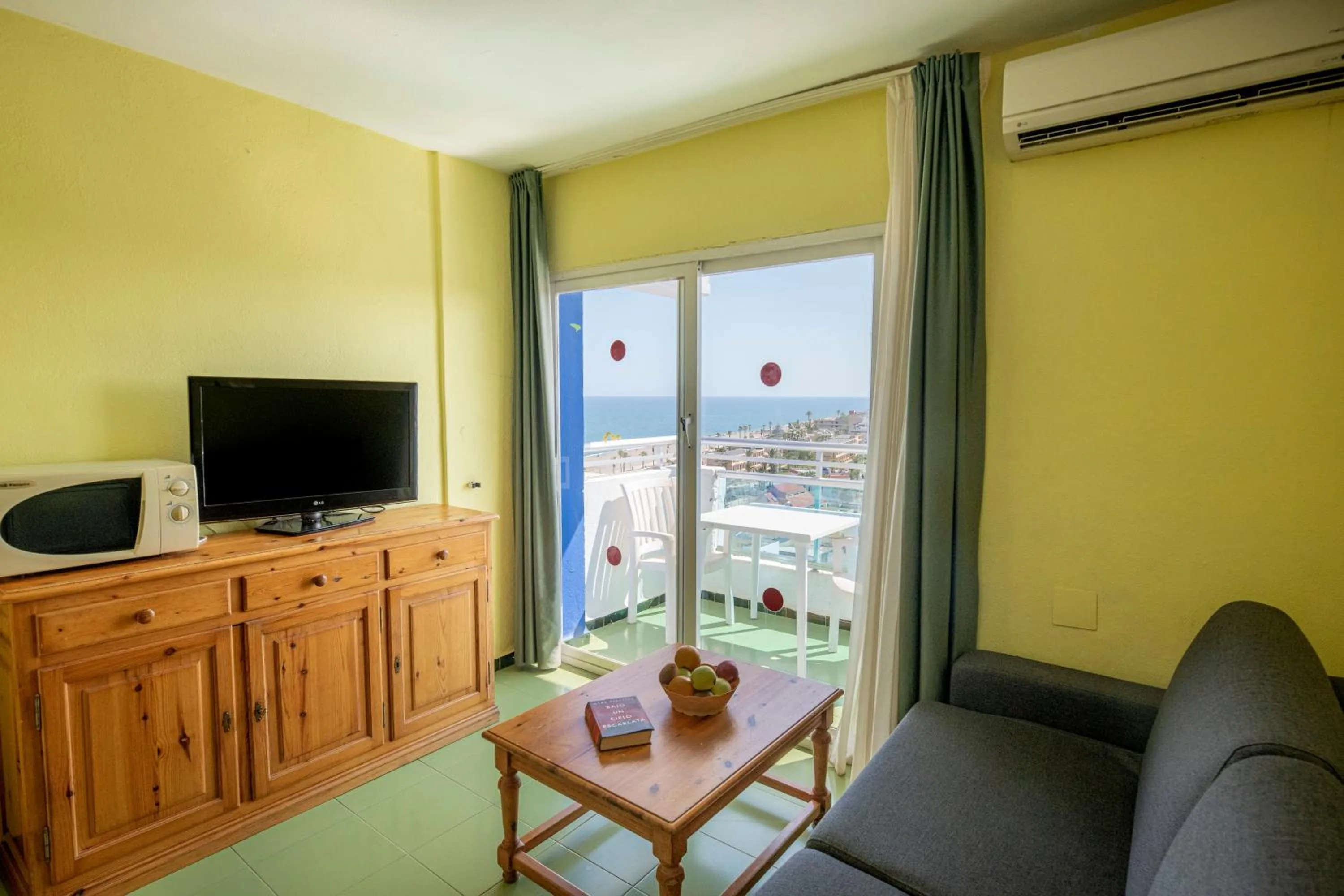 Living room in Destinos de Sol Roquetas de Mar - Montepío Minería