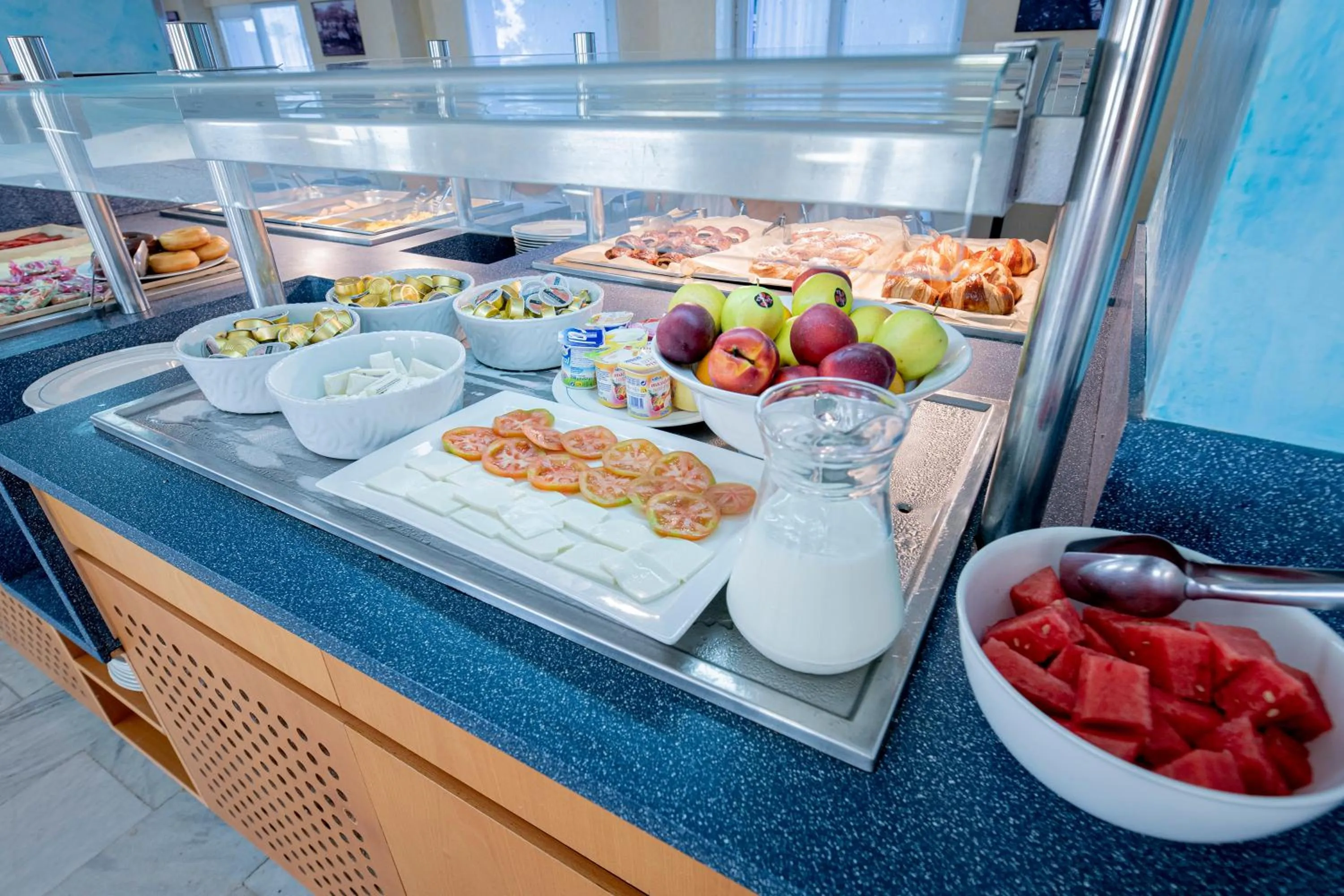 Restaurant/places to eat in Destinos de Sol Roquetas de Mar - Montepío Minería