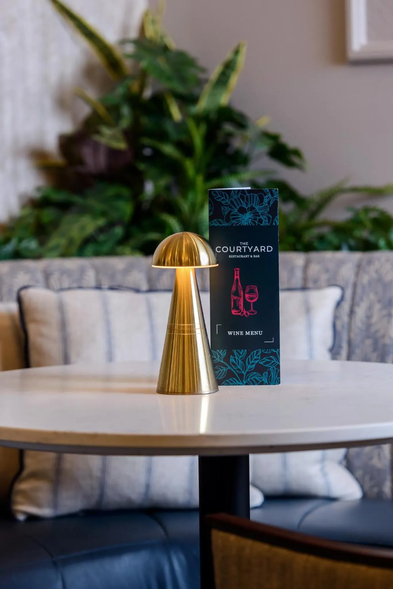 Restaurant/places to eat in Clybaun Hotel