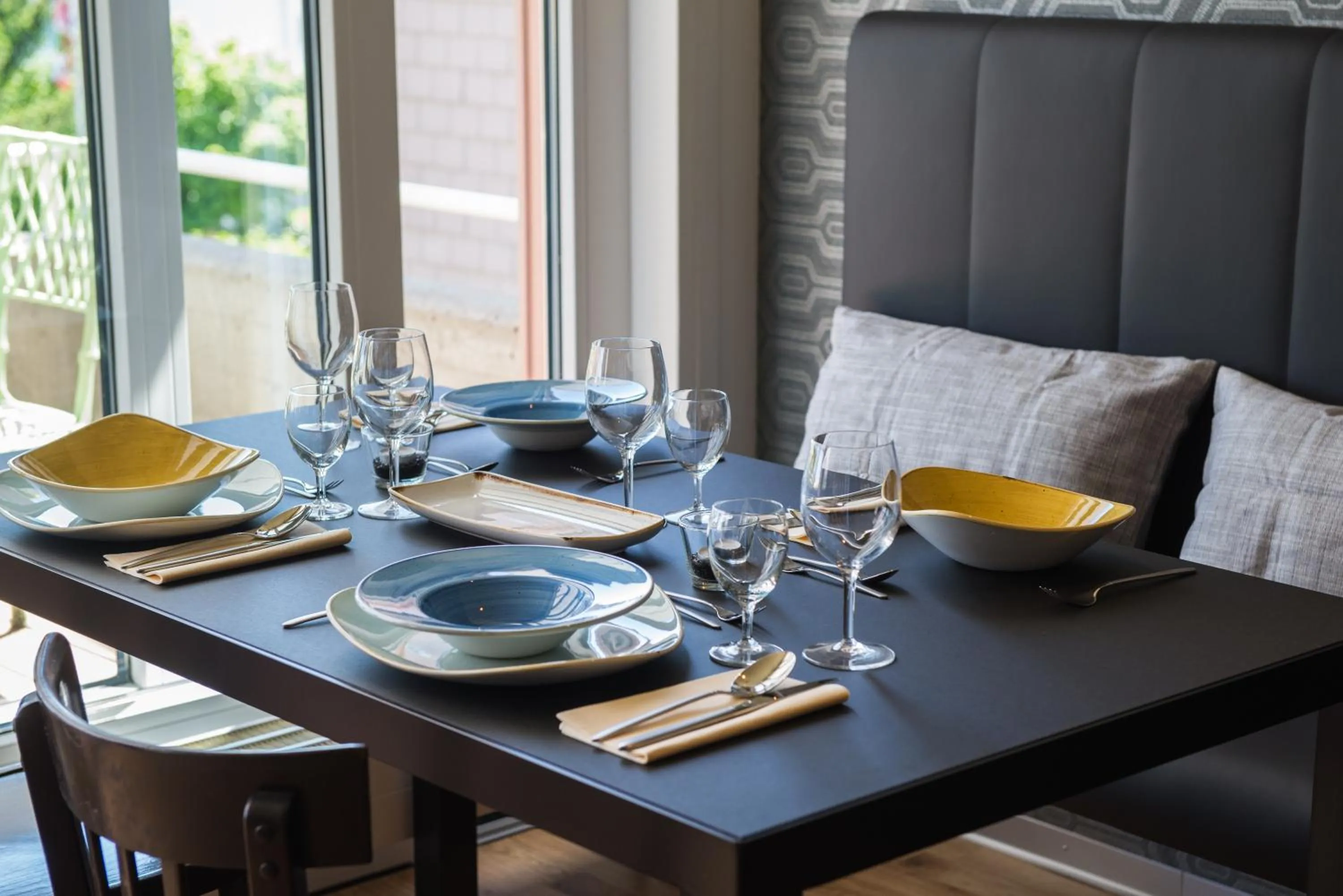 Restaurant/places to eat in Ascott Hotel & Restaurant