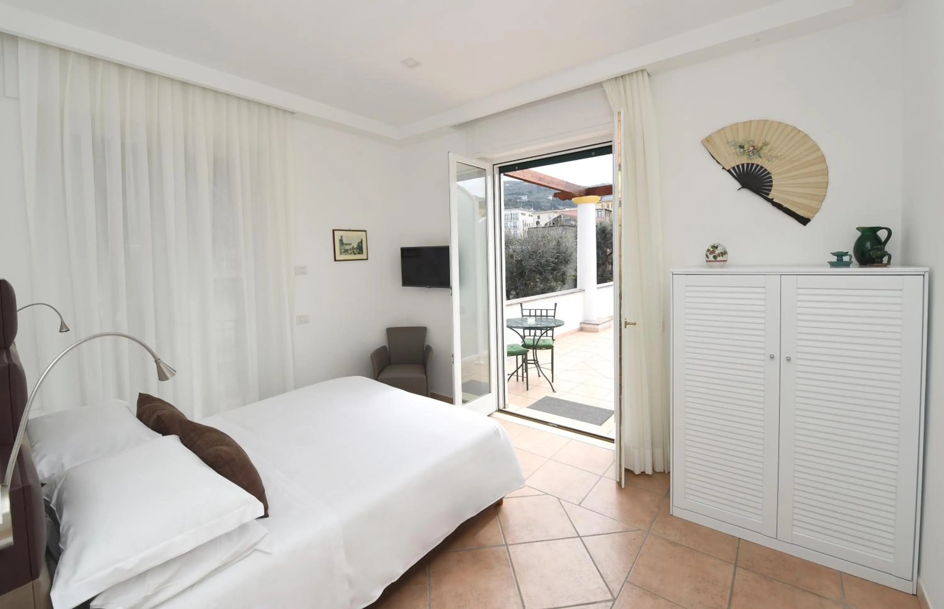 Bedroom, Bed in Bella Sorrento B&B