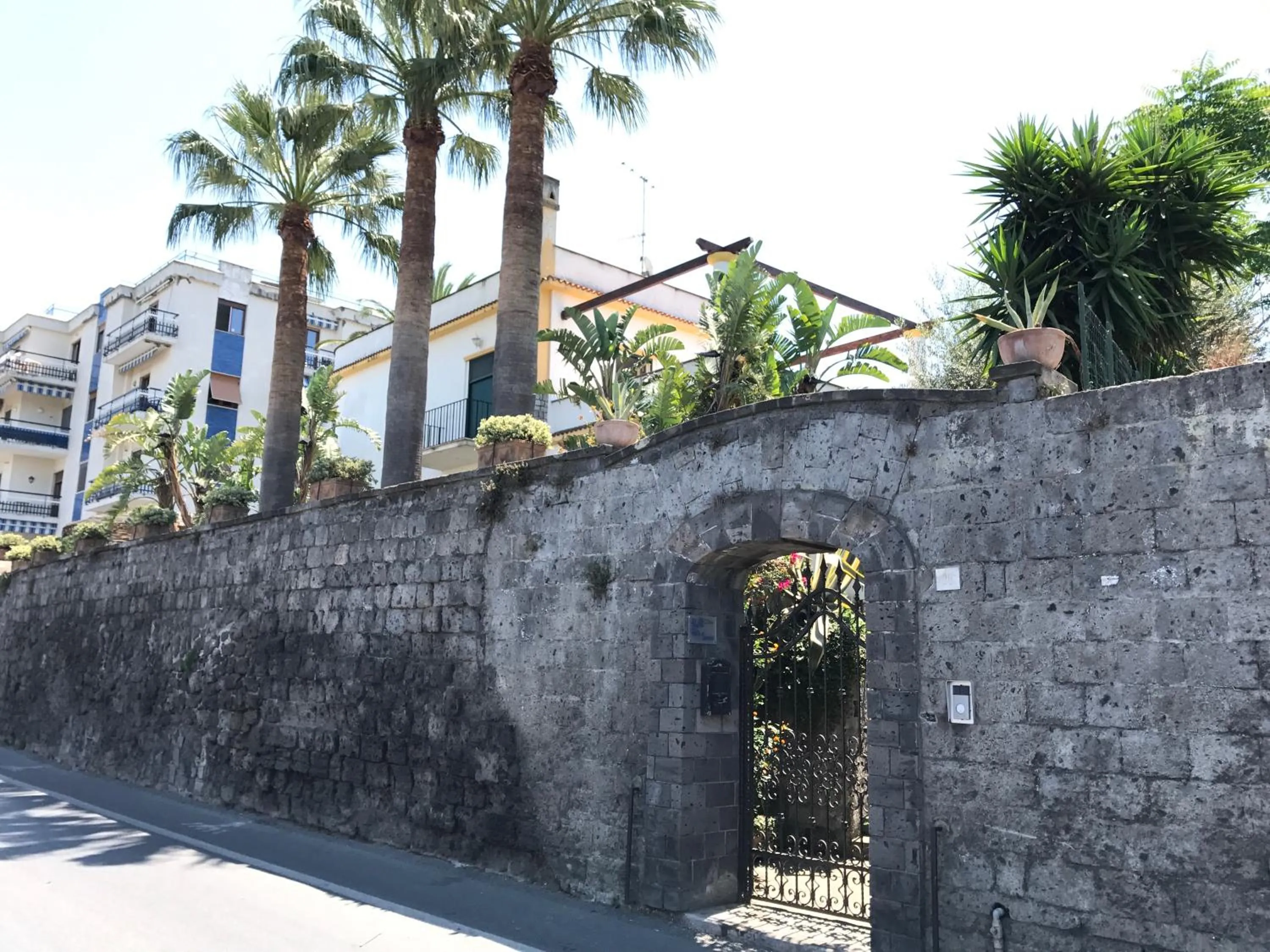 Property building in Bella Sorrento B&B