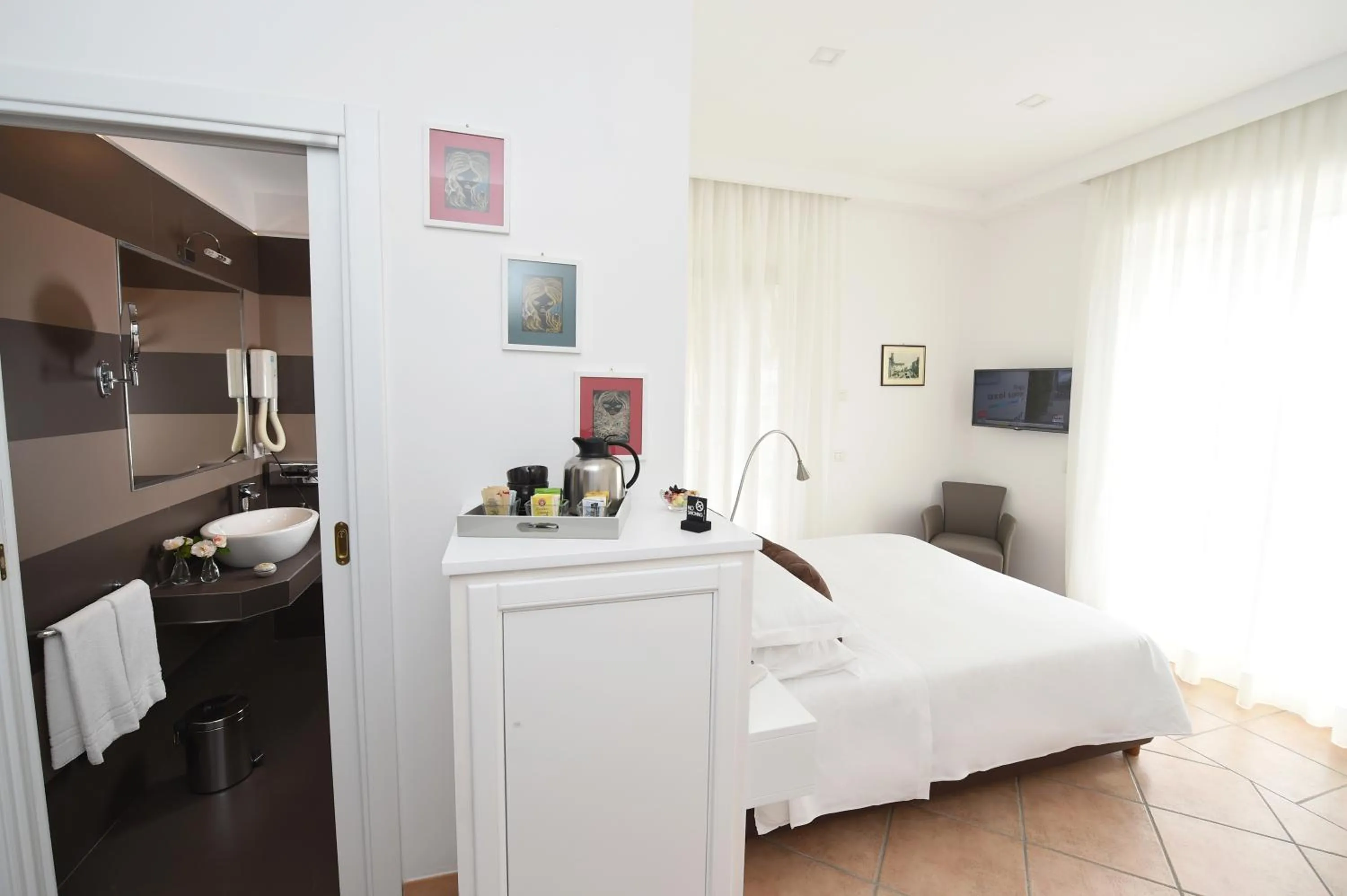 Bedroom, Bed in Bella Sorrento B&B