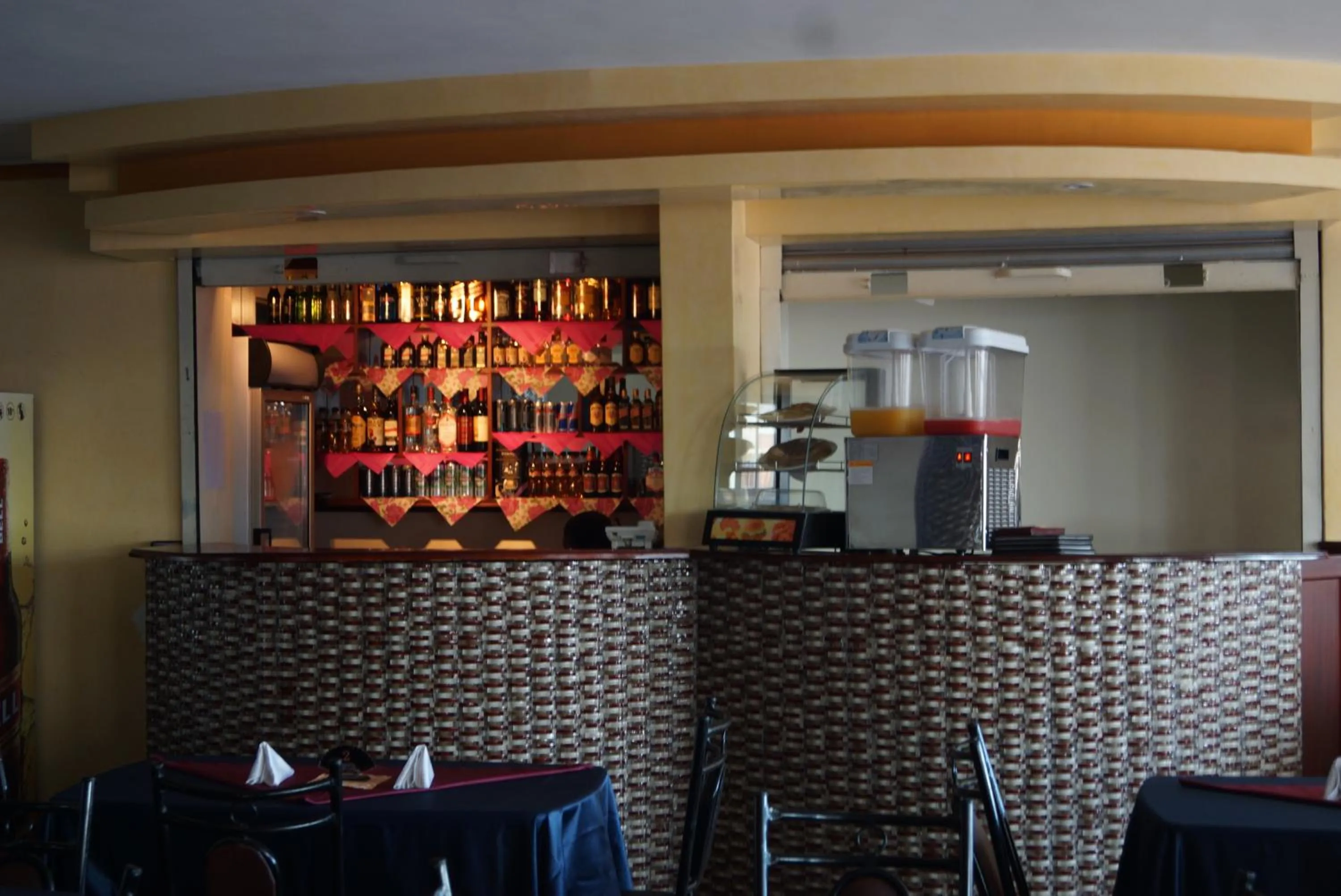 Restaurant/places to eat in Diamonds Hotel Kampala