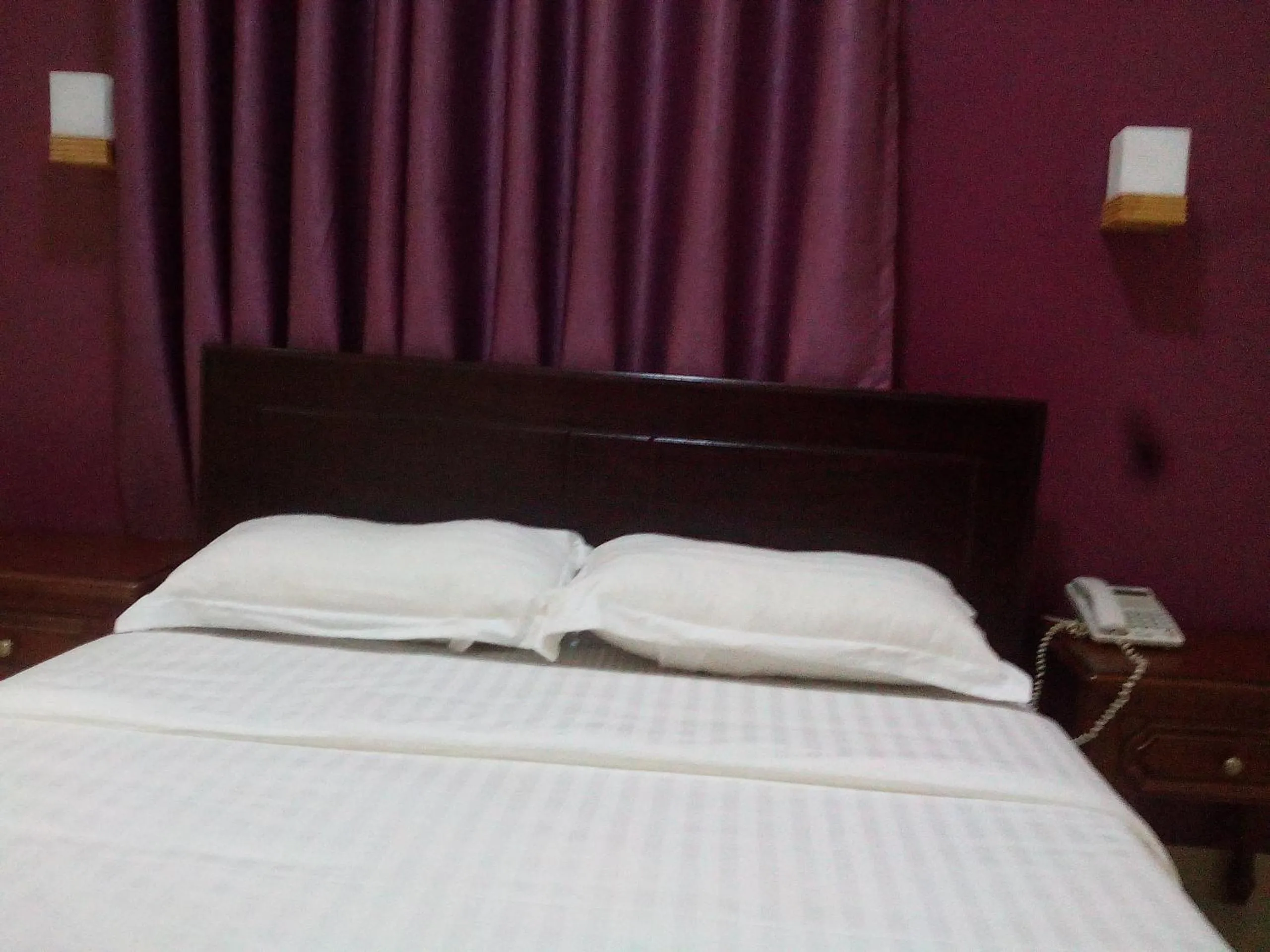 Bed in Diamonds Hotel Kampala