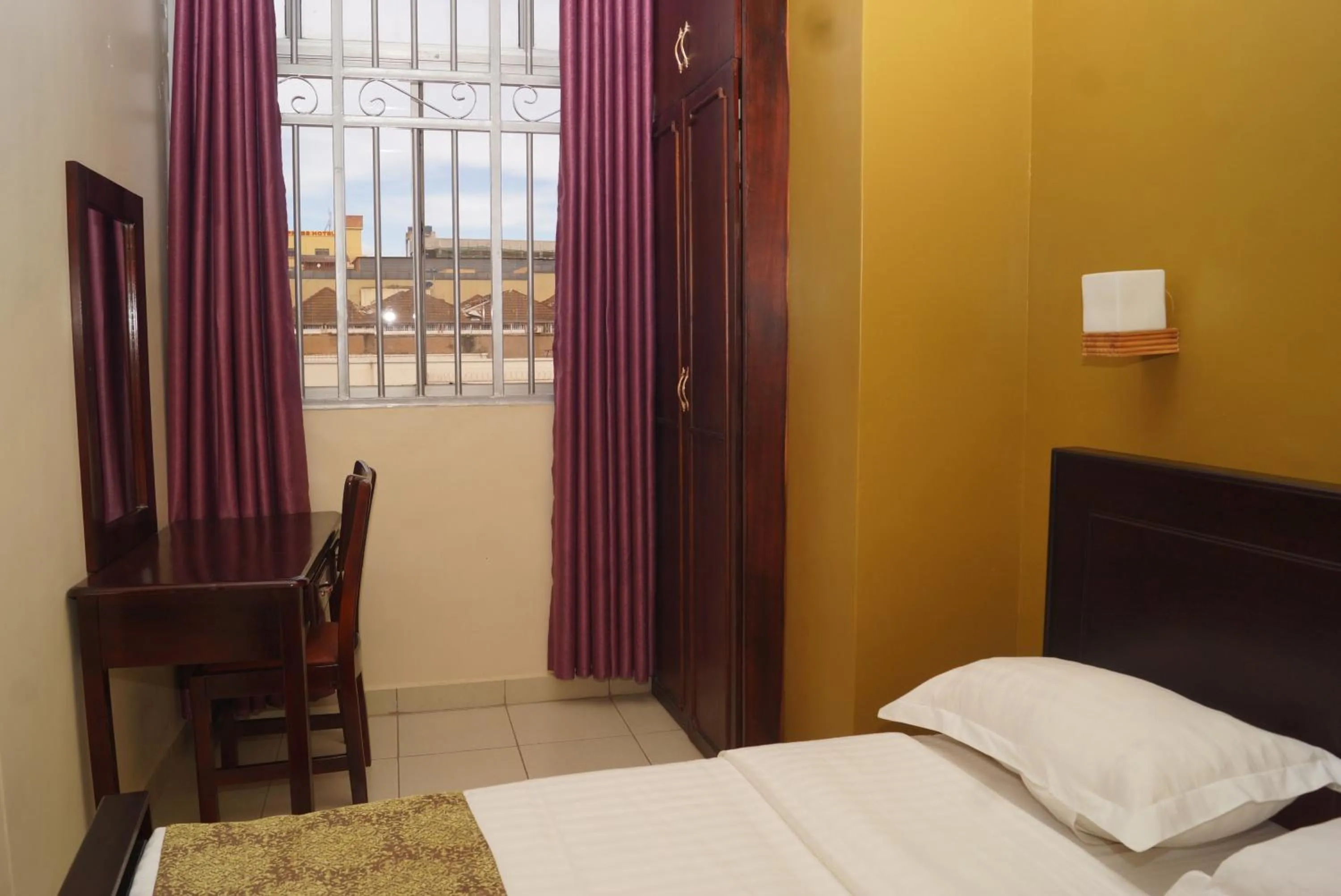 Photo of the whole room in Diamonds Hotel Kampala