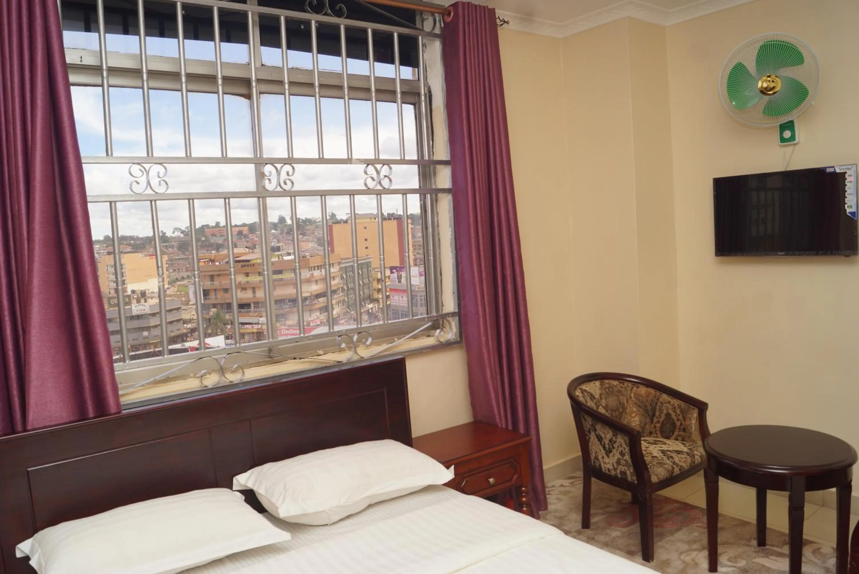 TV and multimedia in Diamonds Hotel Kampala