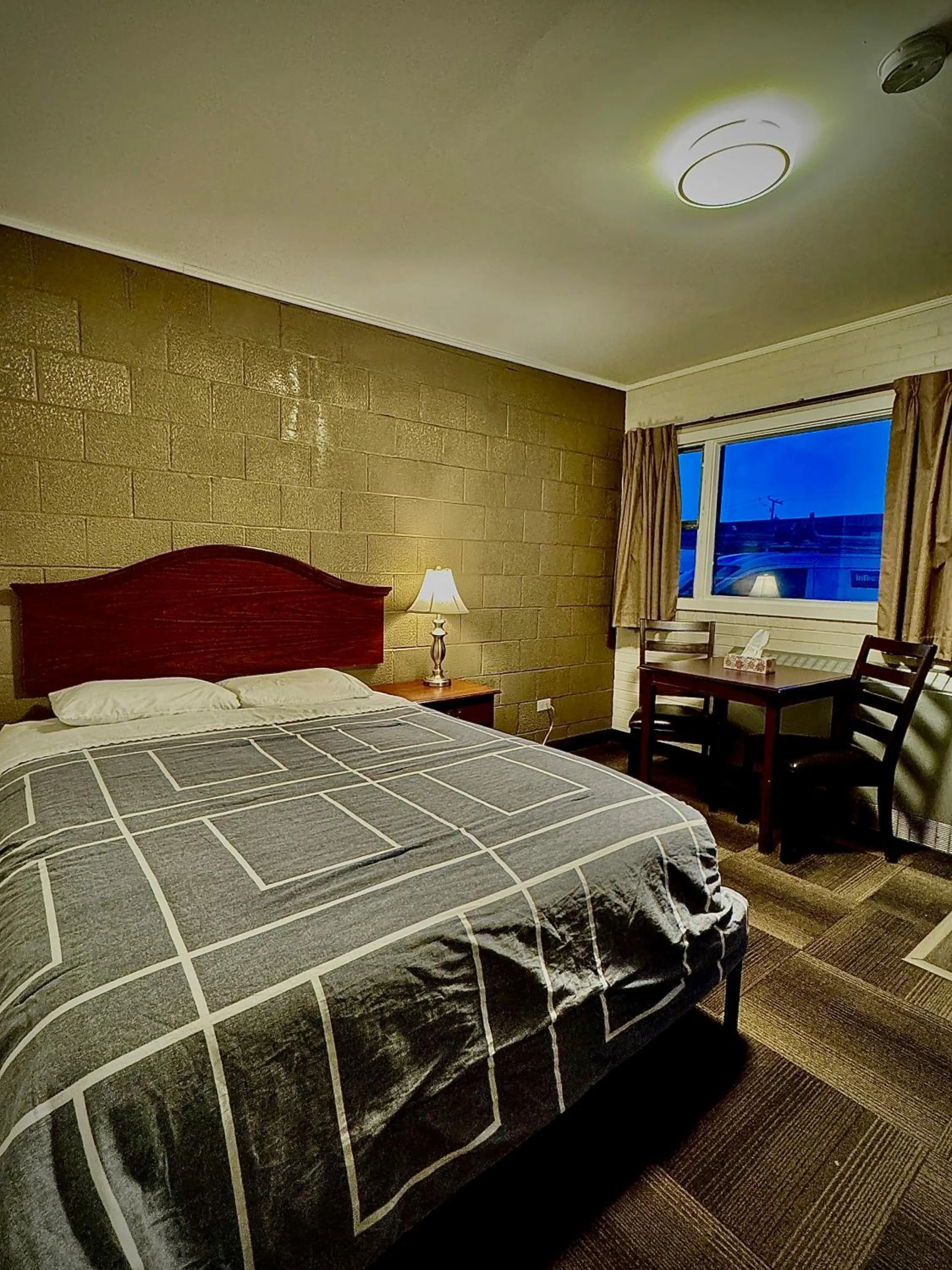 Bed in Caravel Motel