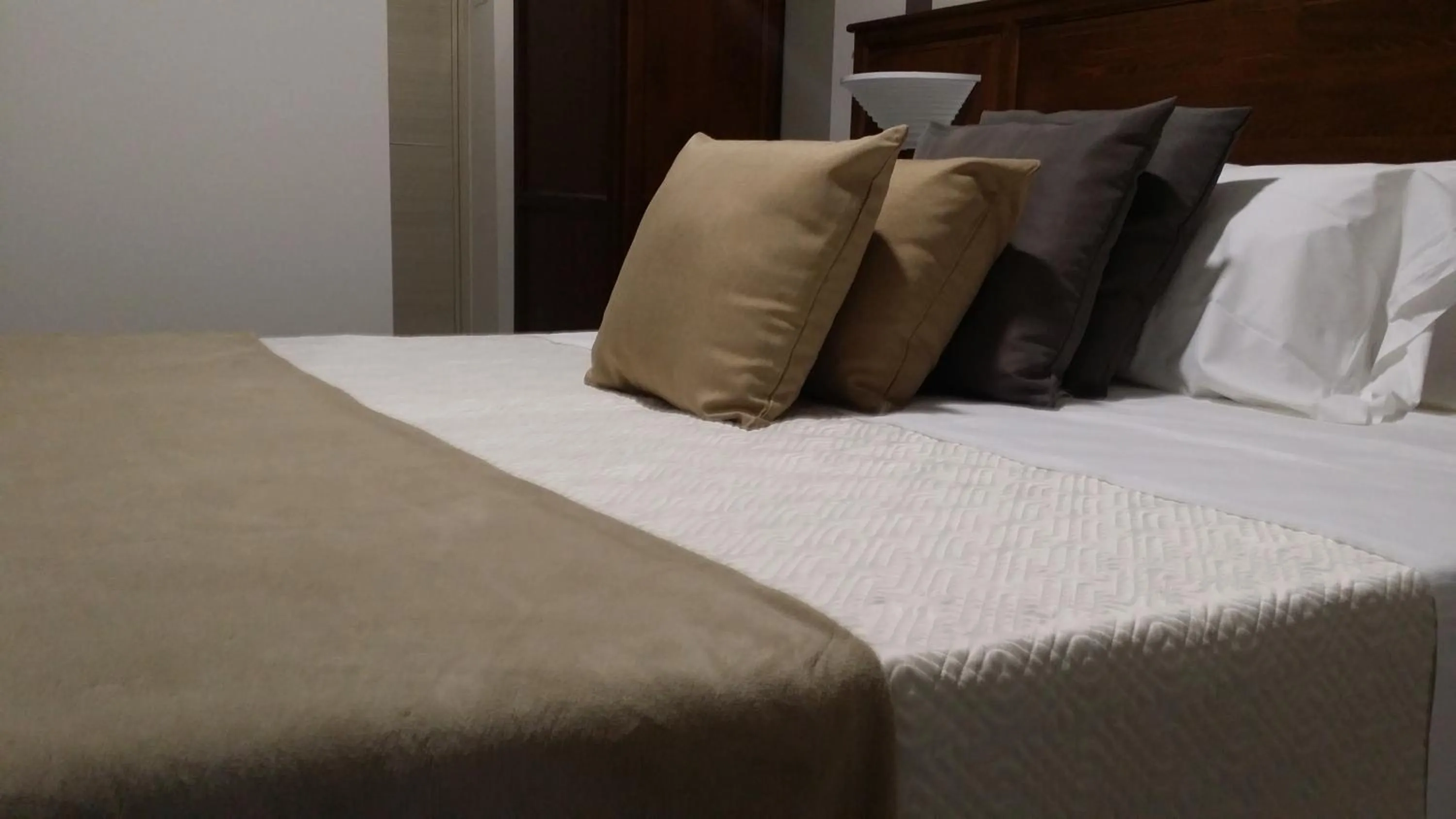 Bedroom, Bed in Hotel Giulio Cesare