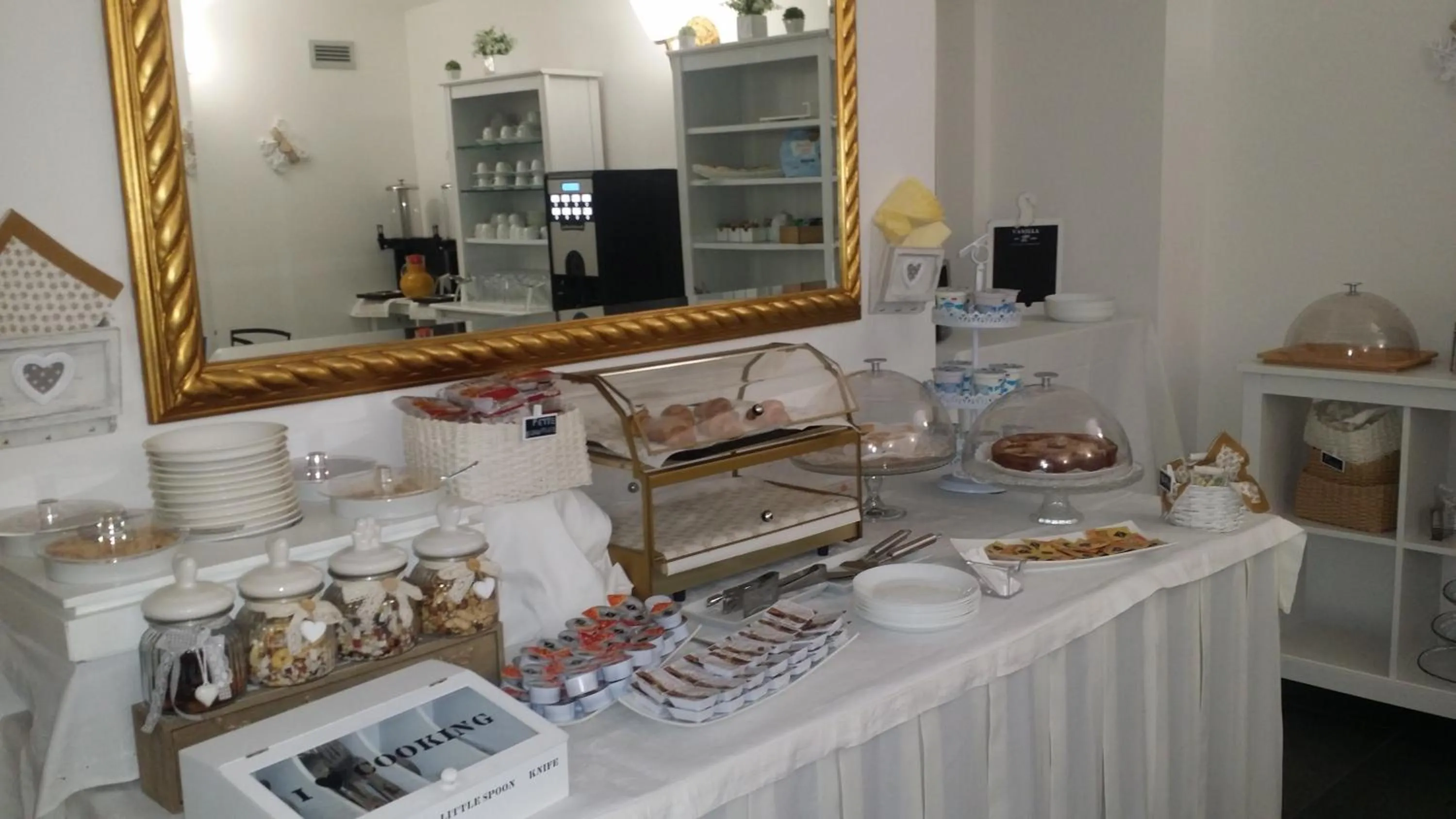 Lounge or bar in Hotel Giulio Cesare