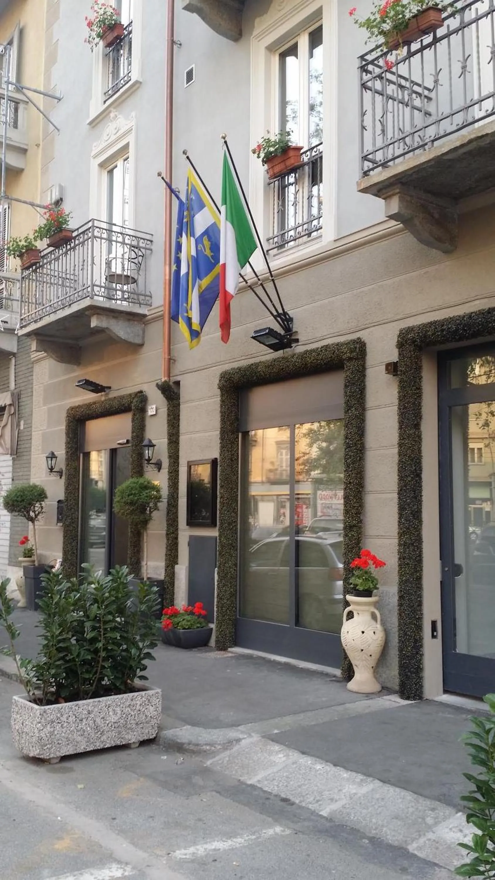 Facade/entrance in Hotel Giulio Cesare