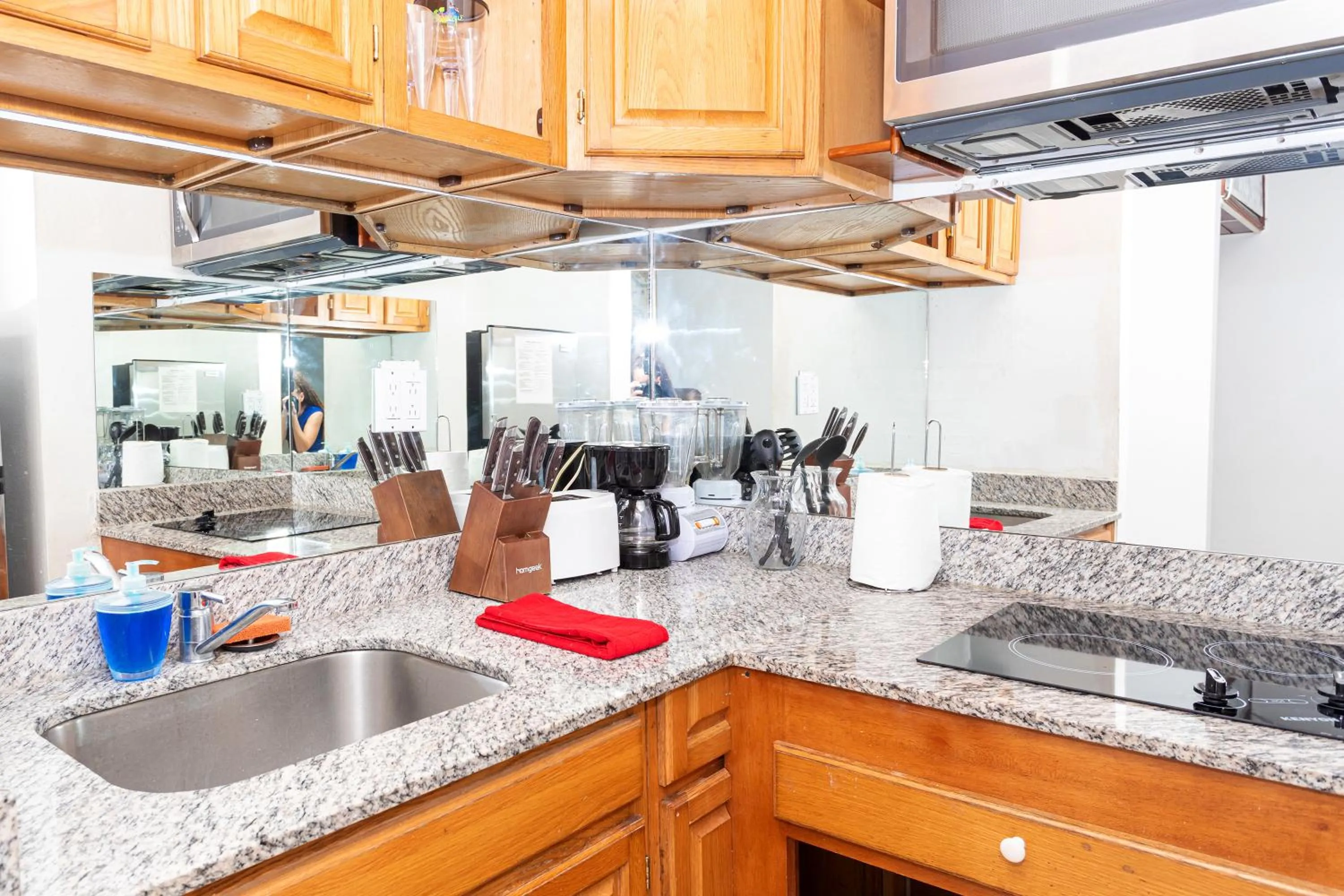 Coffee/tea facilities in Montego Bay Club Apartments