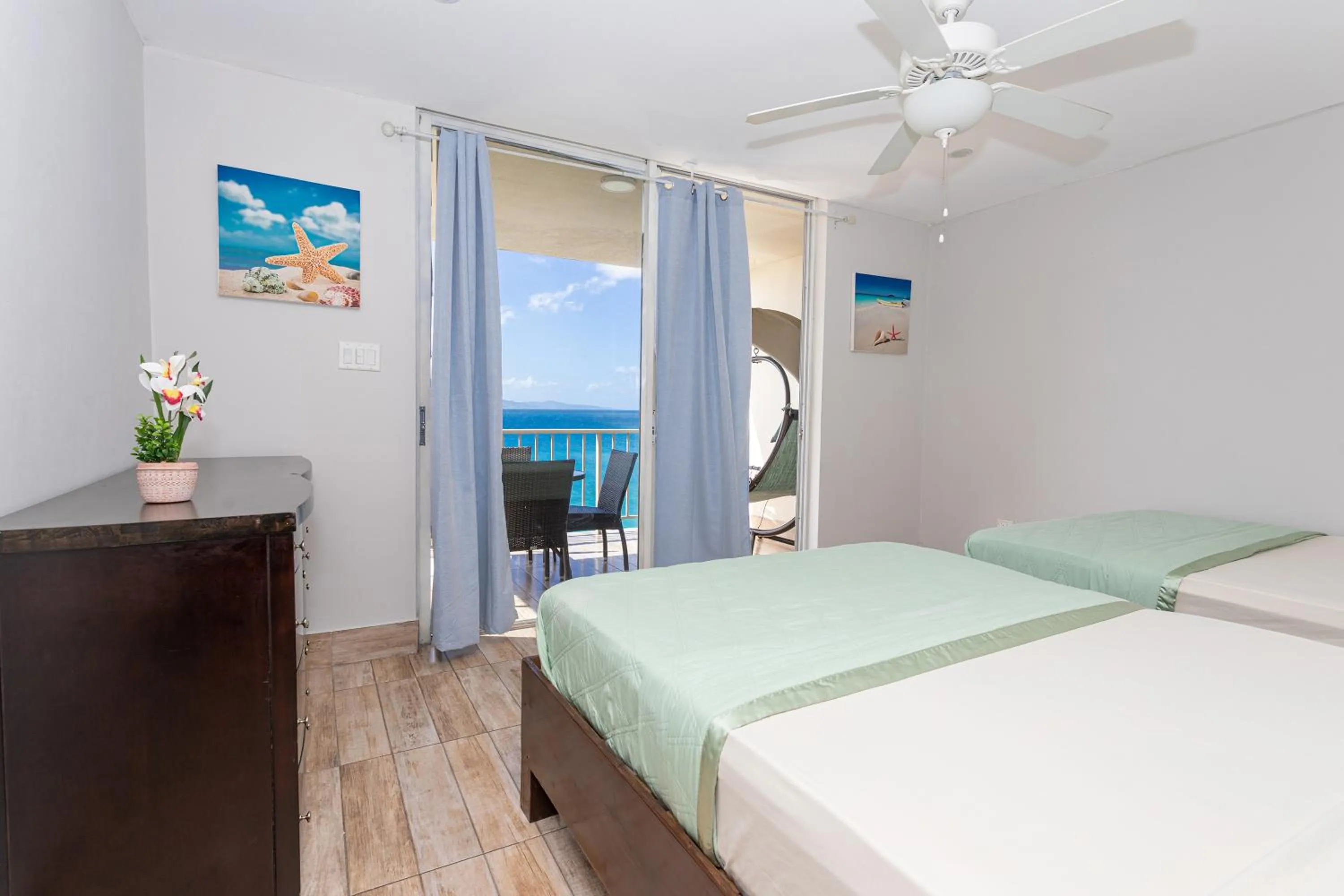 Bed in Montego Bay Club Apartments