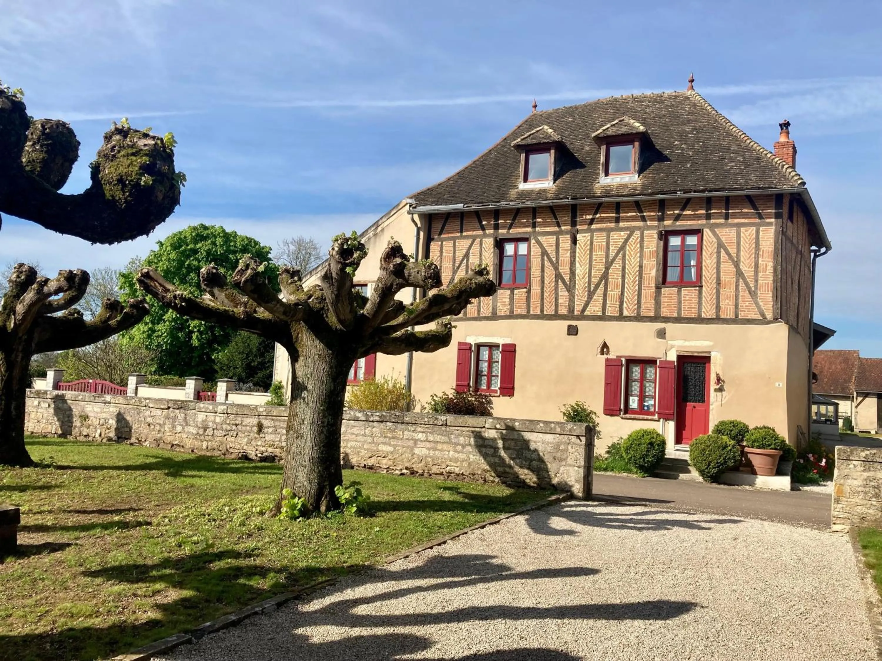 Property building in Jan's place in Burgundy