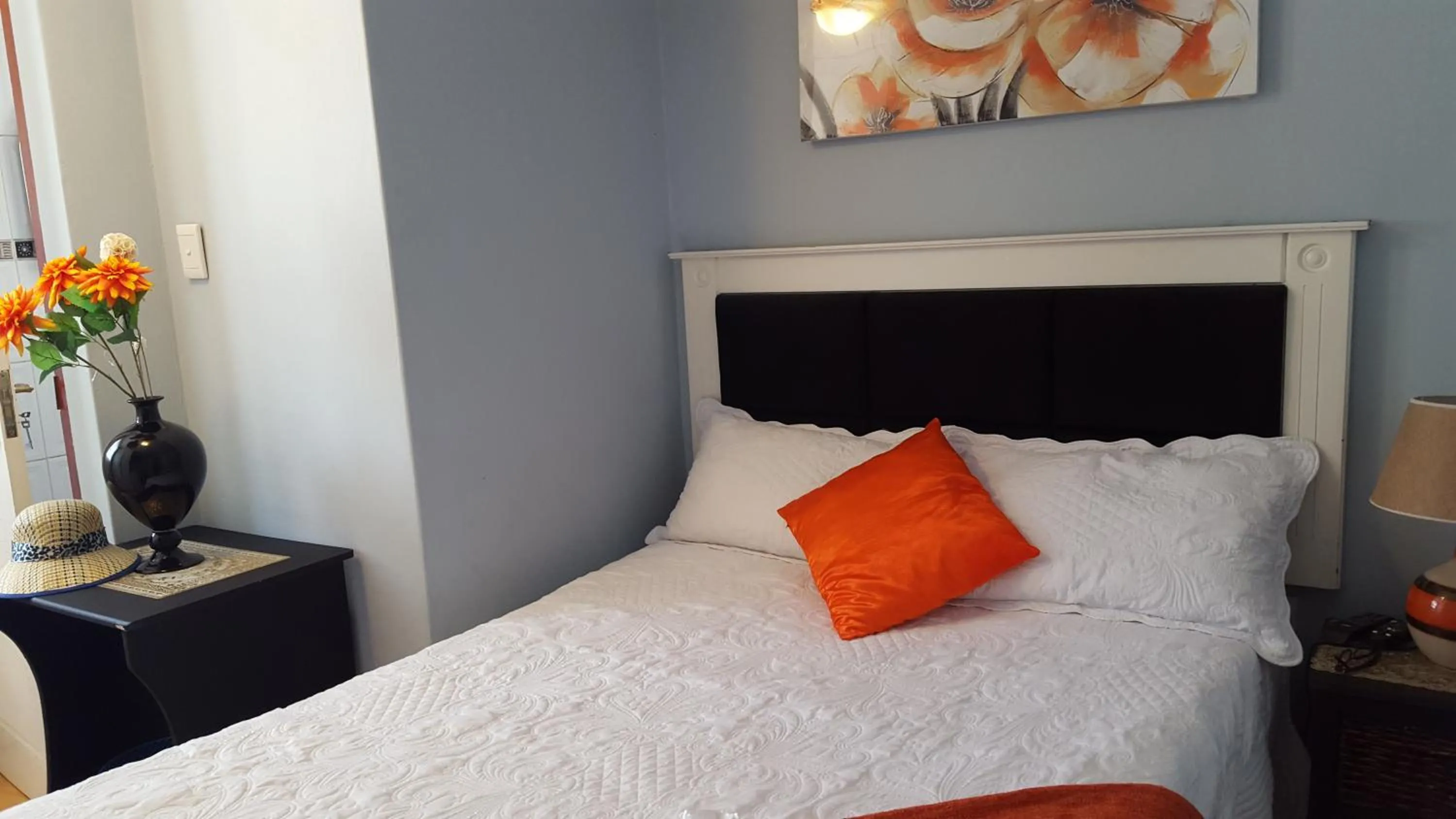 Shower, Bed in Sleepwell