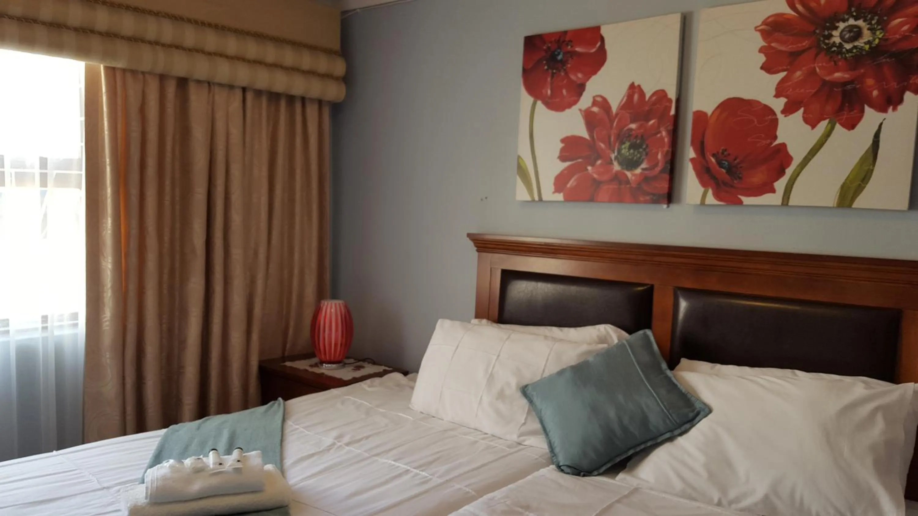 Shower, Bed in Sleepwell