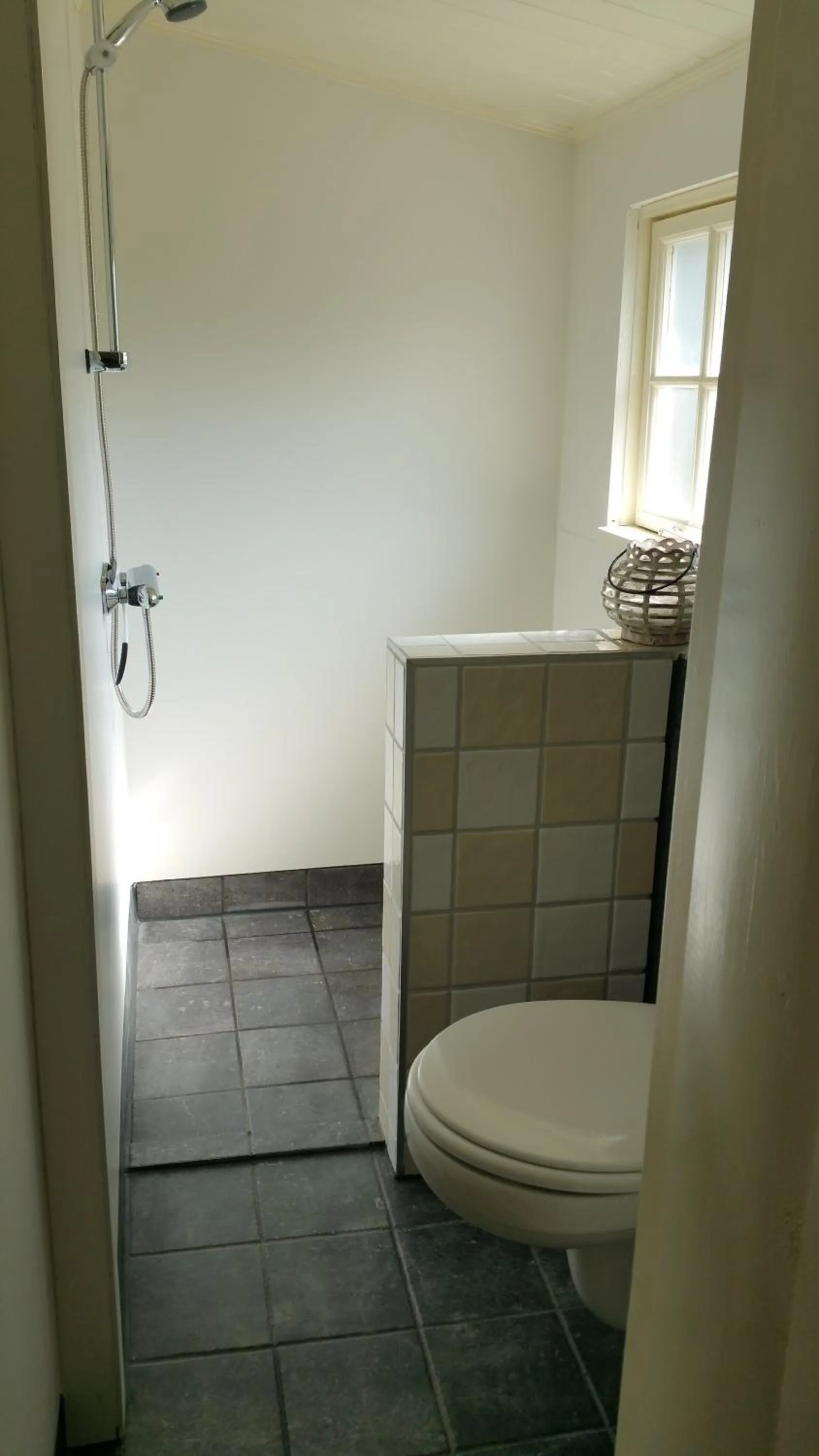 Toilet in Bed en Breakfast Gees