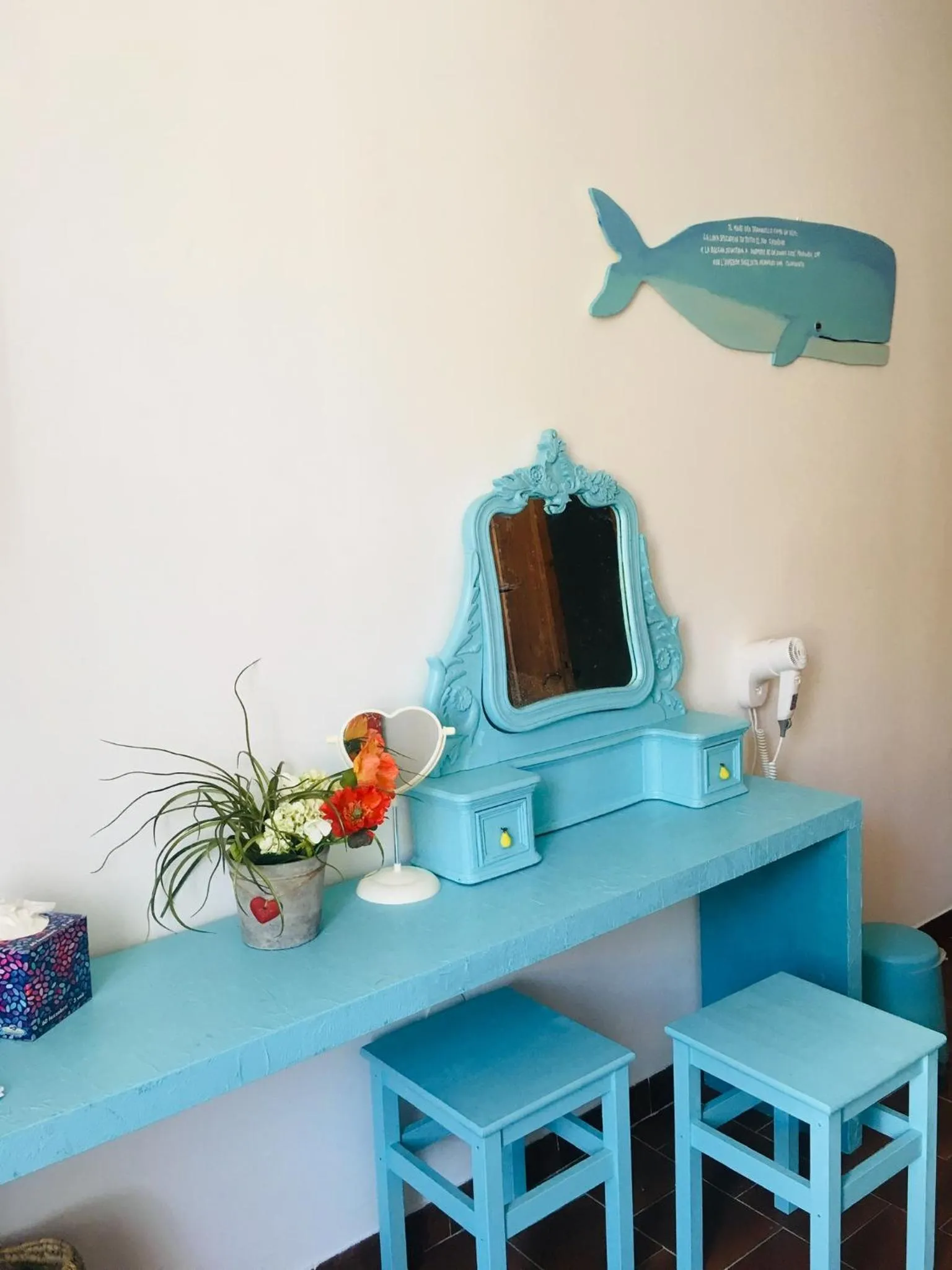 Photo of the whole room in 4 in piazza