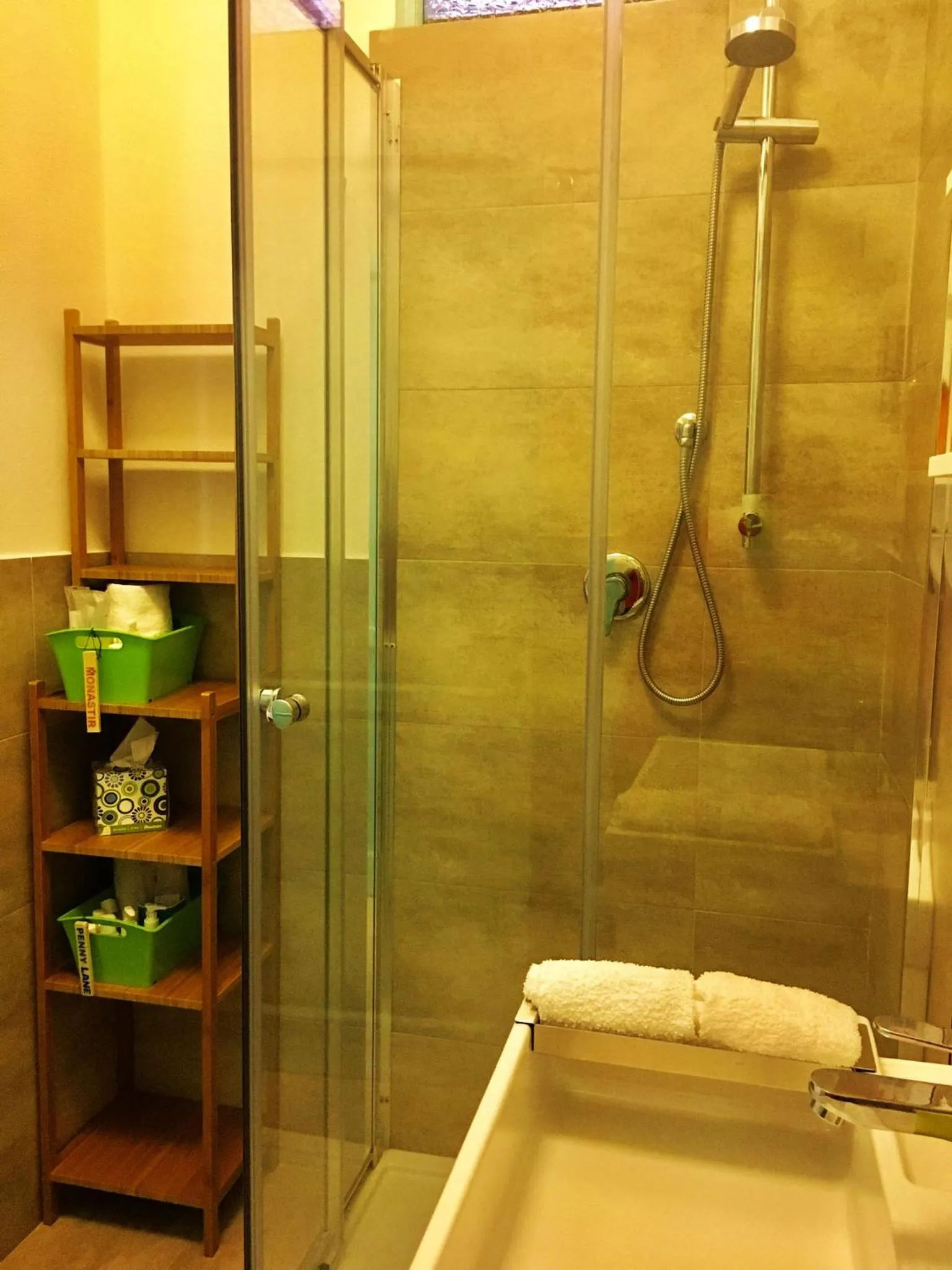 Bathroom in 4 in piazza