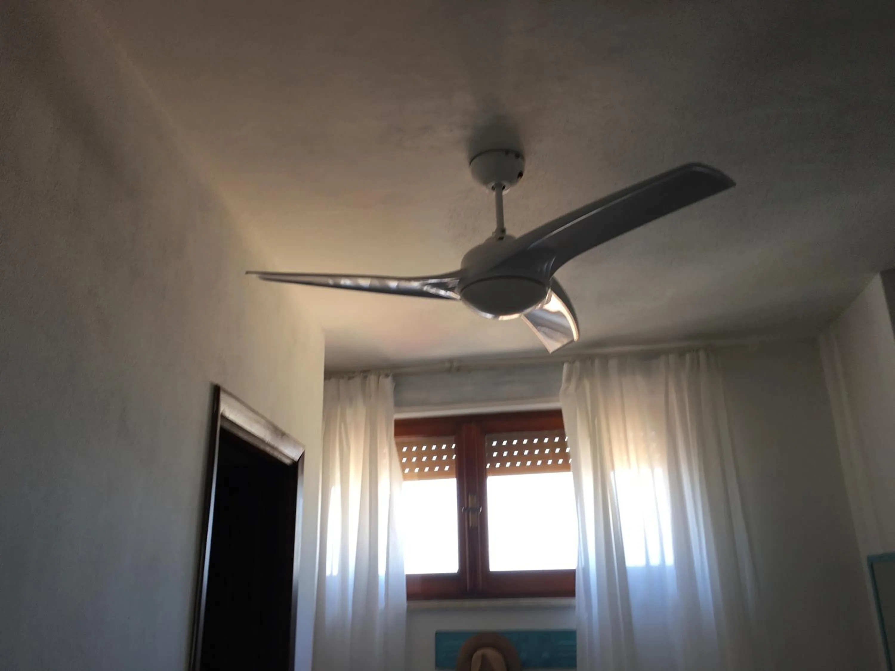 Photo of the whole room in 4 in piazza