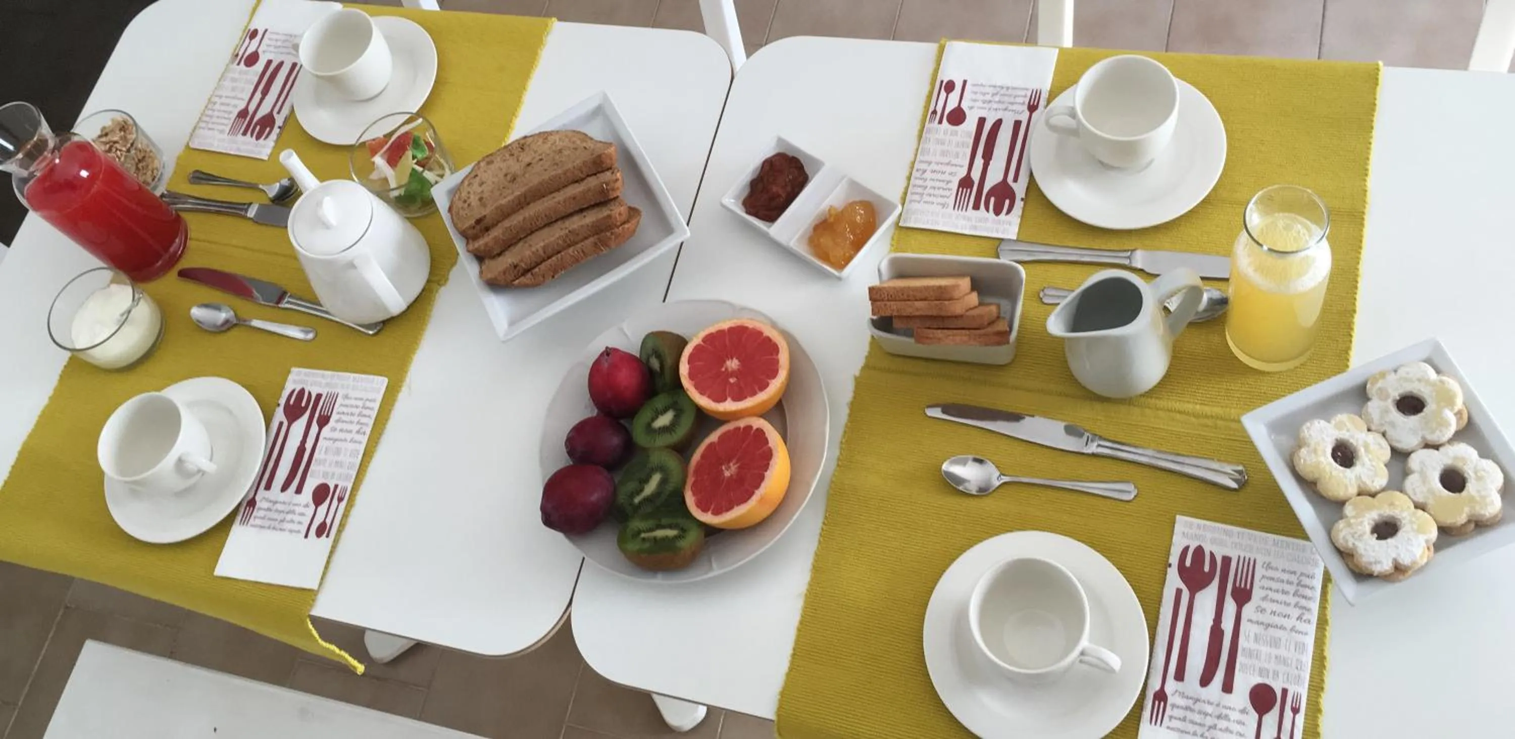 Communal lounge/ TV room in 4 in piazza