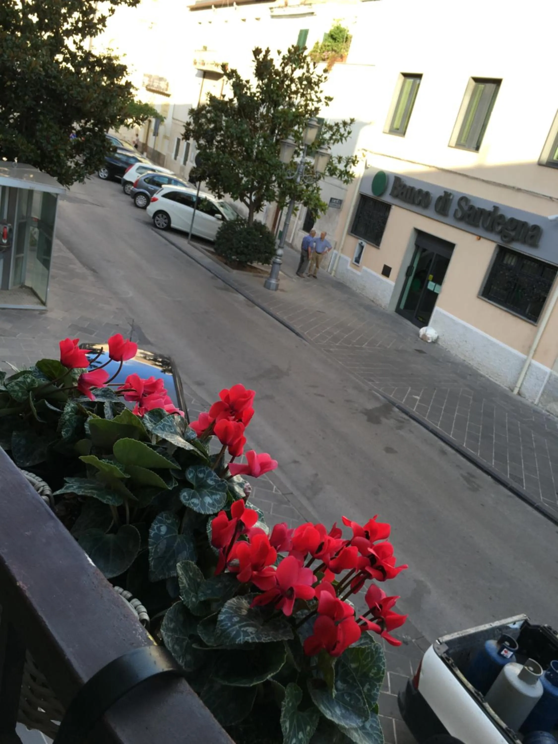 On-site shops in 4 in piazza