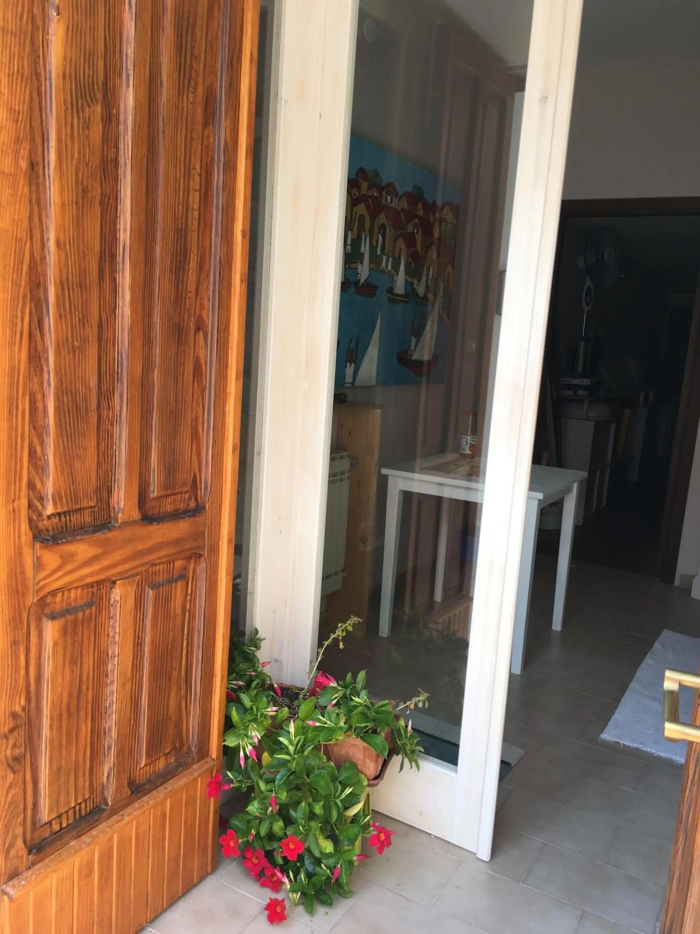 Nearby landmark in 4 in piazza