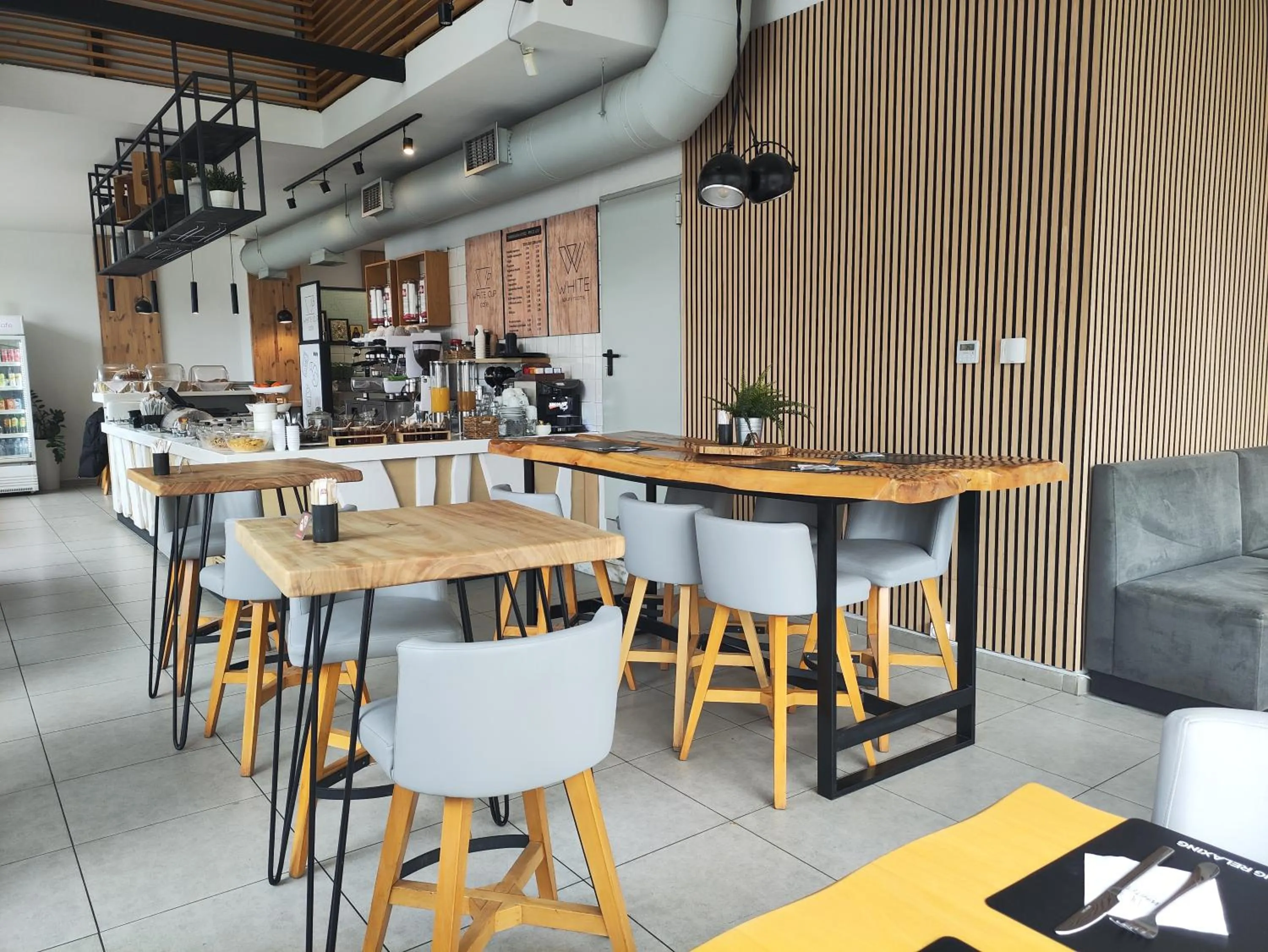 Living room in White Luxury
