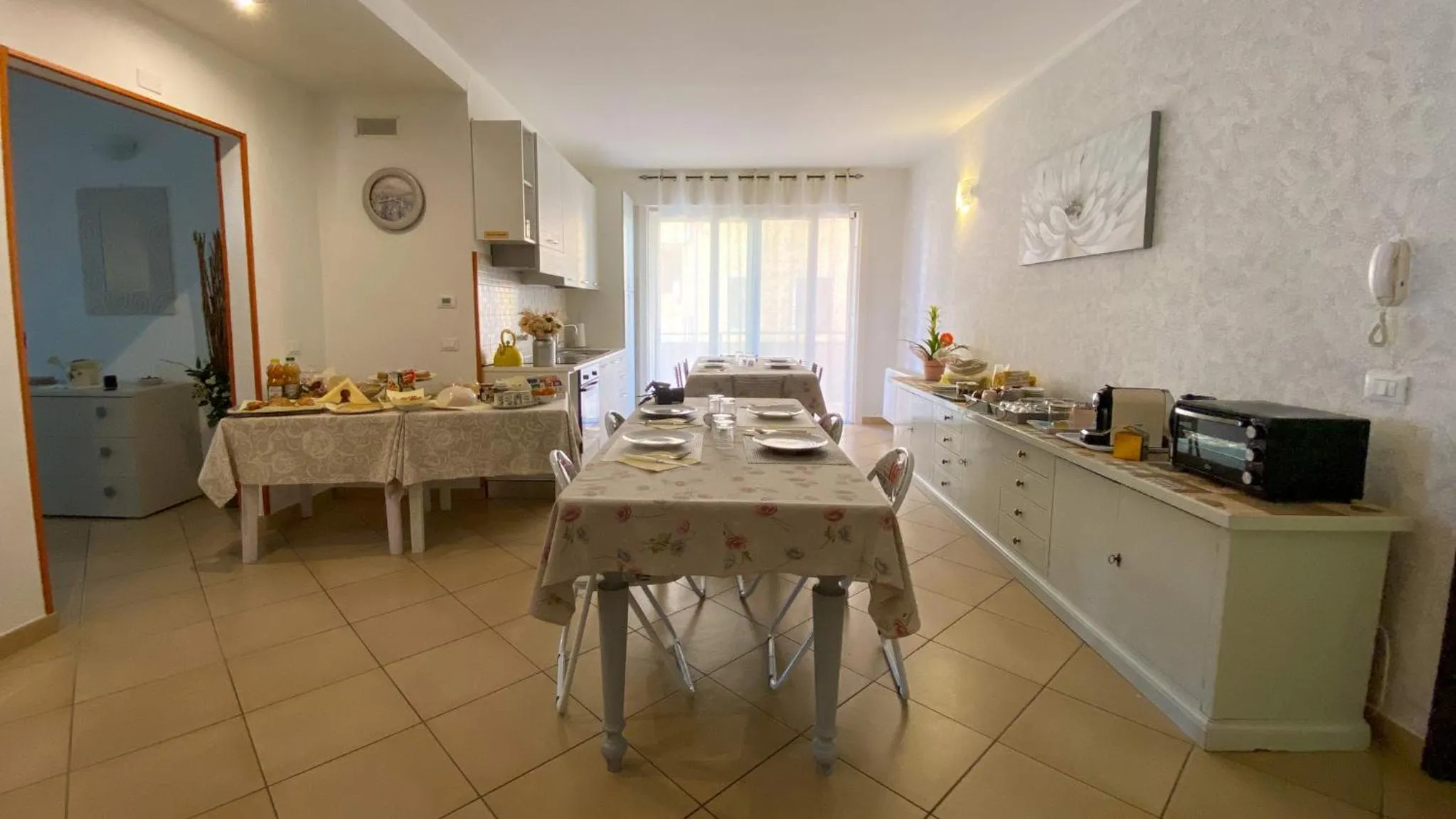 Dining area in Bed & Breakfast La Pilona