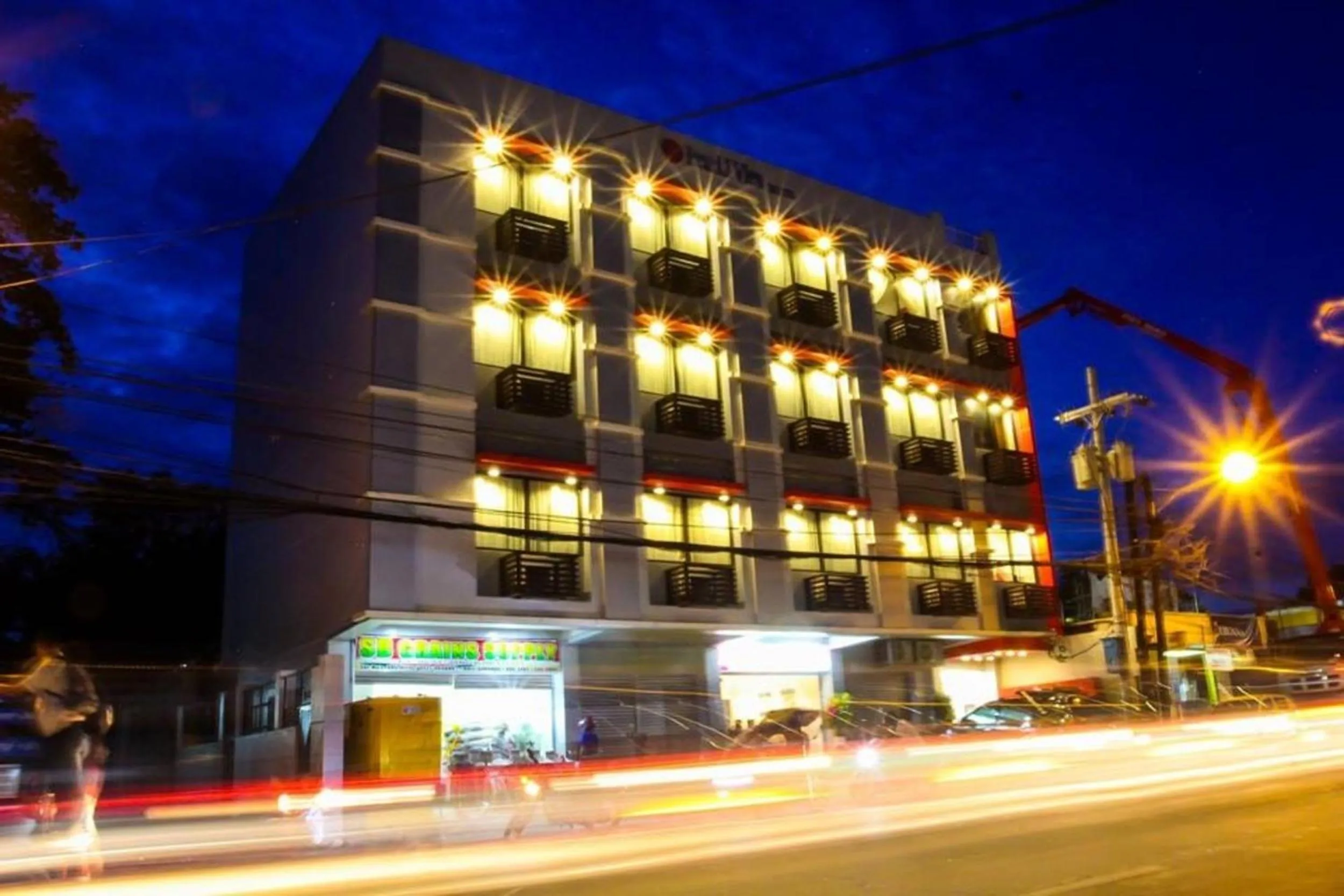 Property building in PearLi View Hotel Iloilo powered by Cocotel