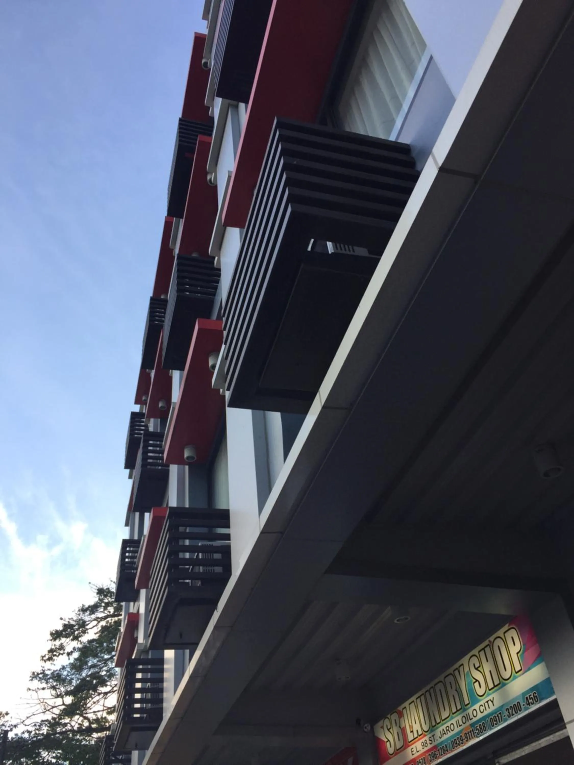 Property building in PearLi View Hotel Iloilo powered by Cocotel