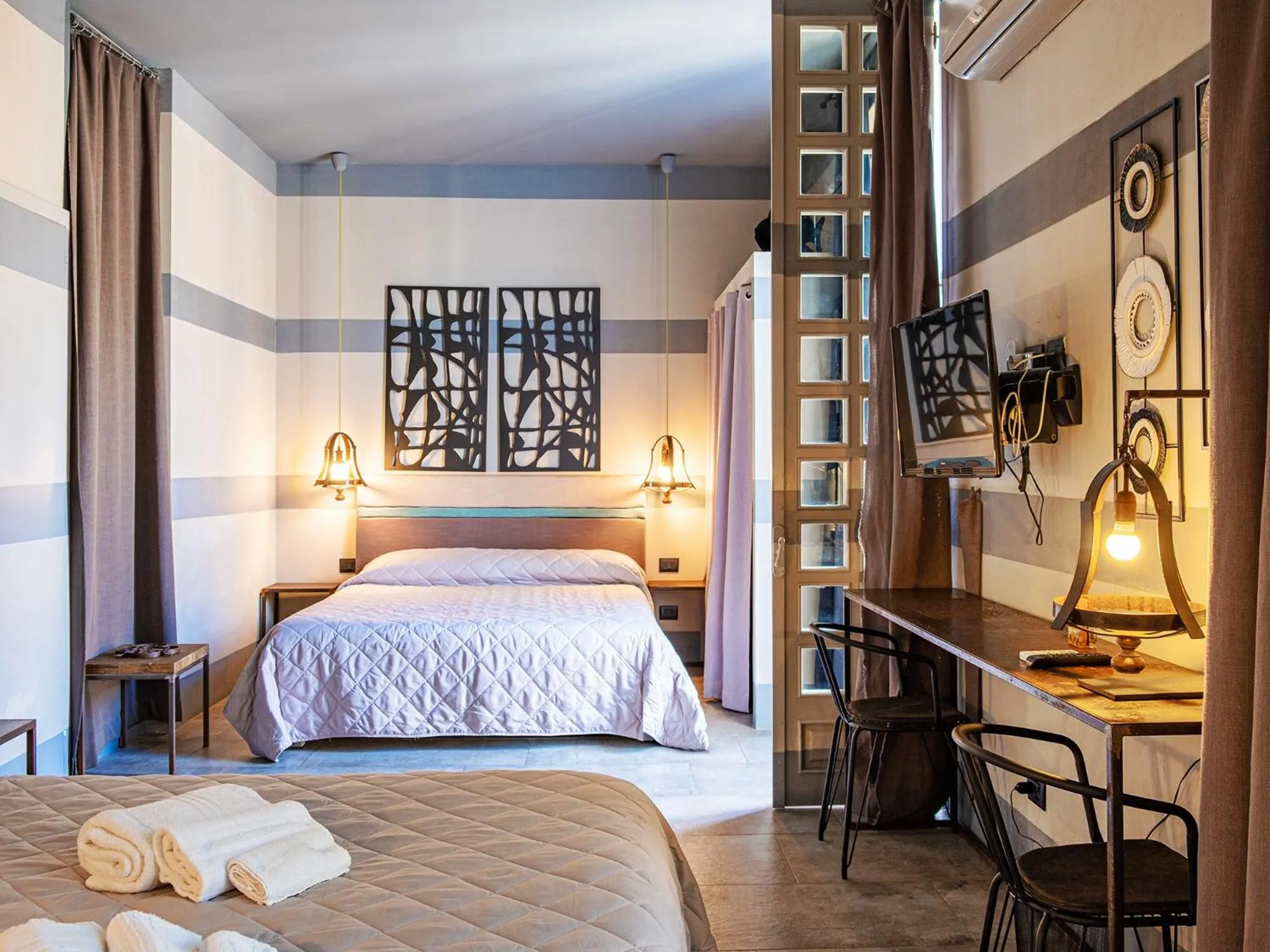 Bed in Design 4 Rooms